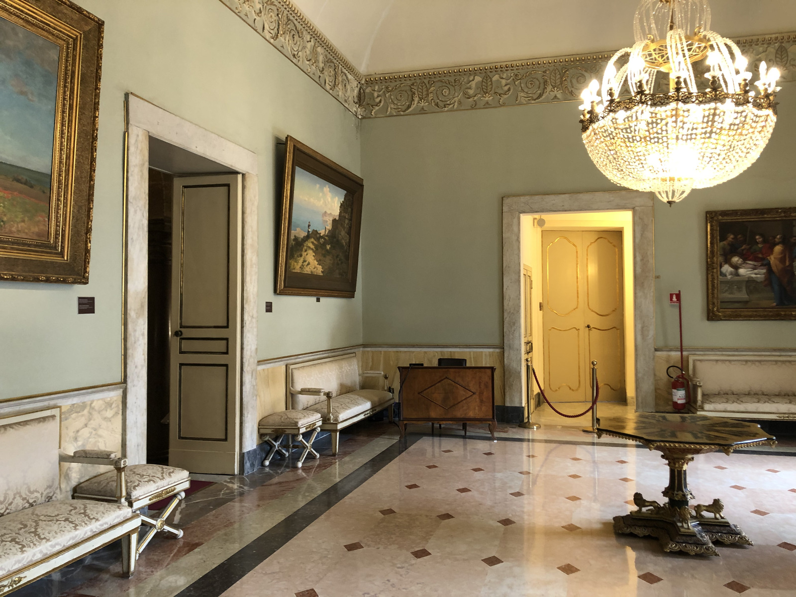 รูปถ่าย อิตาลี(Italy) ซิซิลี(Sicily) ปาแลร์โม(Palermo) วังเดย์นอร์มันนี(Palazzo dei Normanni) 2020-02 17