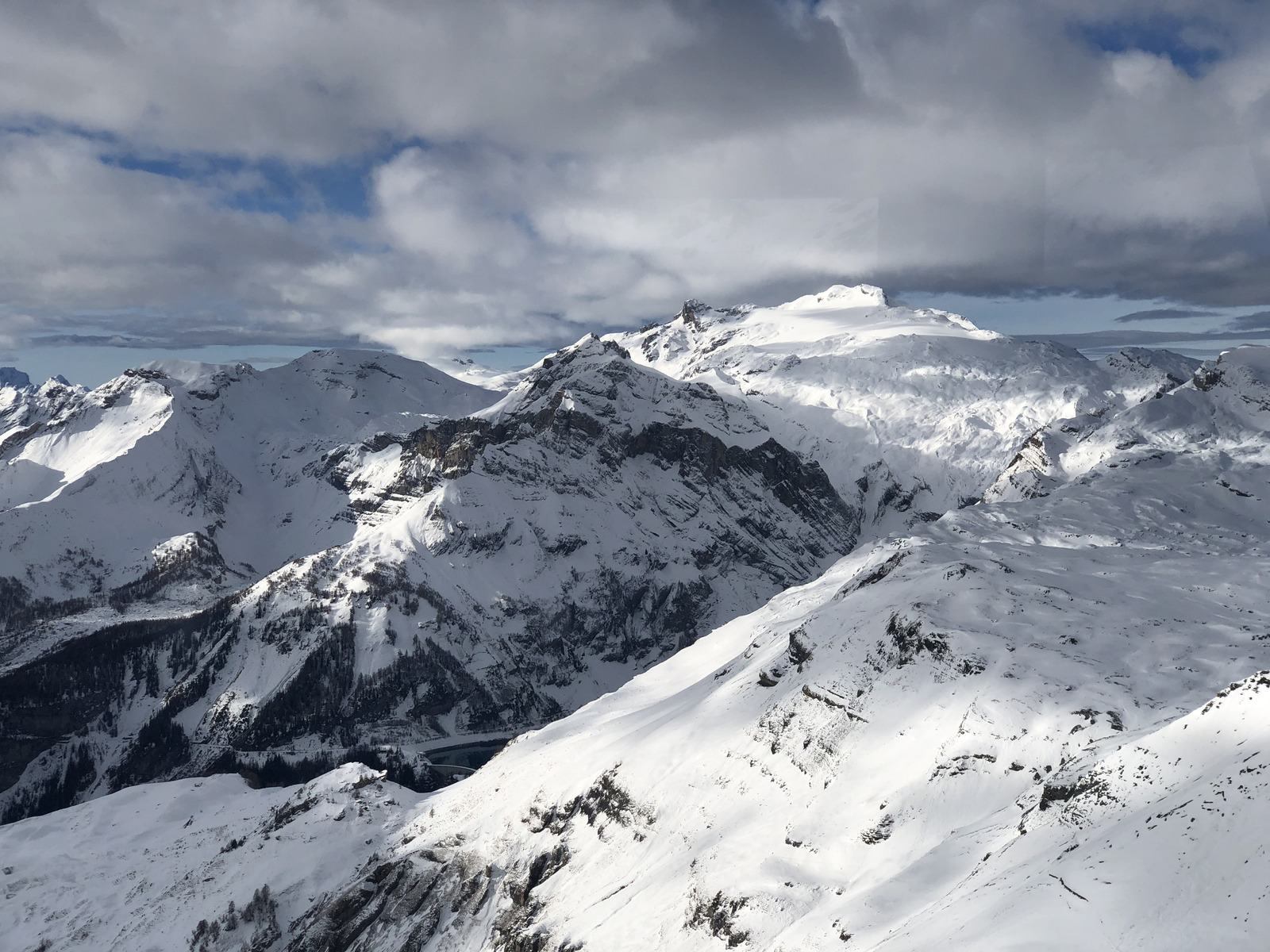 รูปถ่าย สวิสเซอร์แลนด์(Switzerland) ครองส์-มงตานา(Crans Montana) 2020-12 342