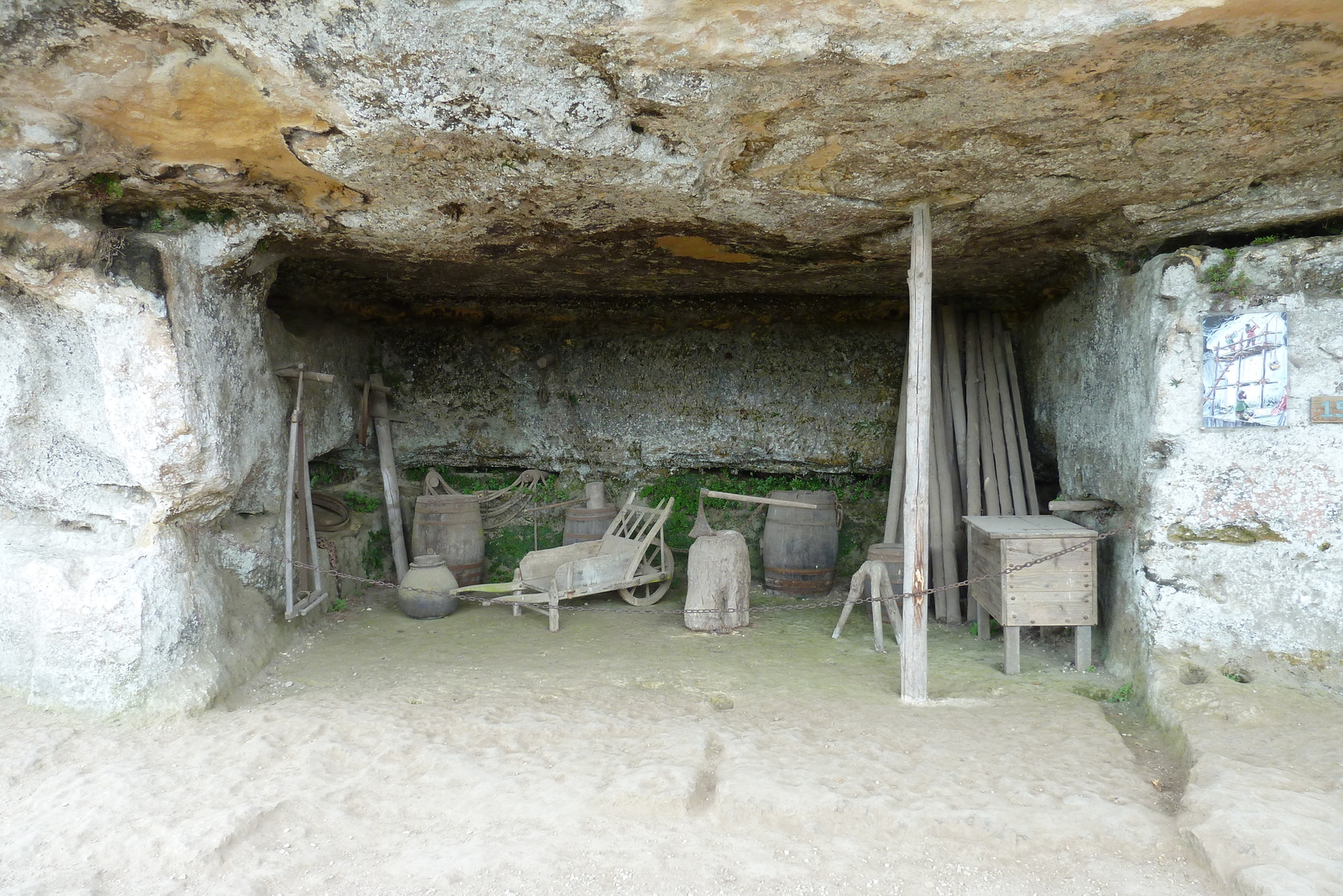 รูปถ่าย ฝรั่งเศส(France) ลาร็อกแซ็งคริสตอฟ(La Roque St Christophe) 2010-08 14