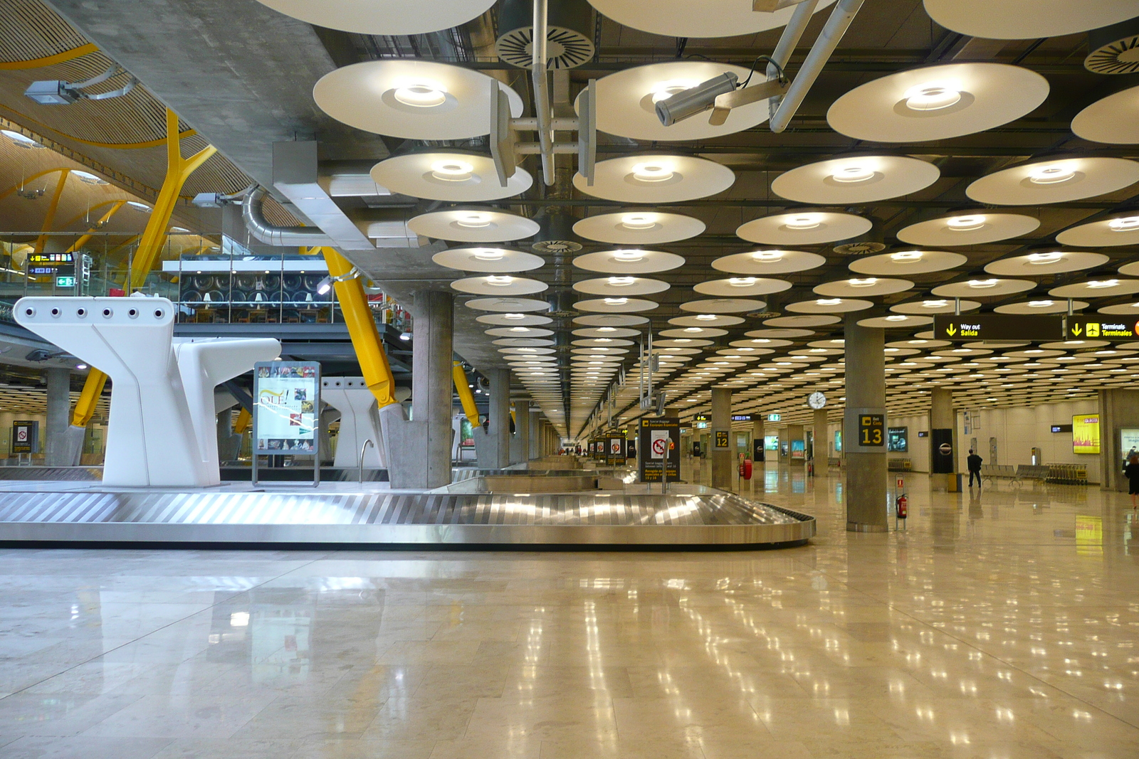 รูปถ่าย สเปน(Spain) มาดริค(Madrid) ท่าอากาศยานบาราคัส(Barajas Airport) 2007-09 88