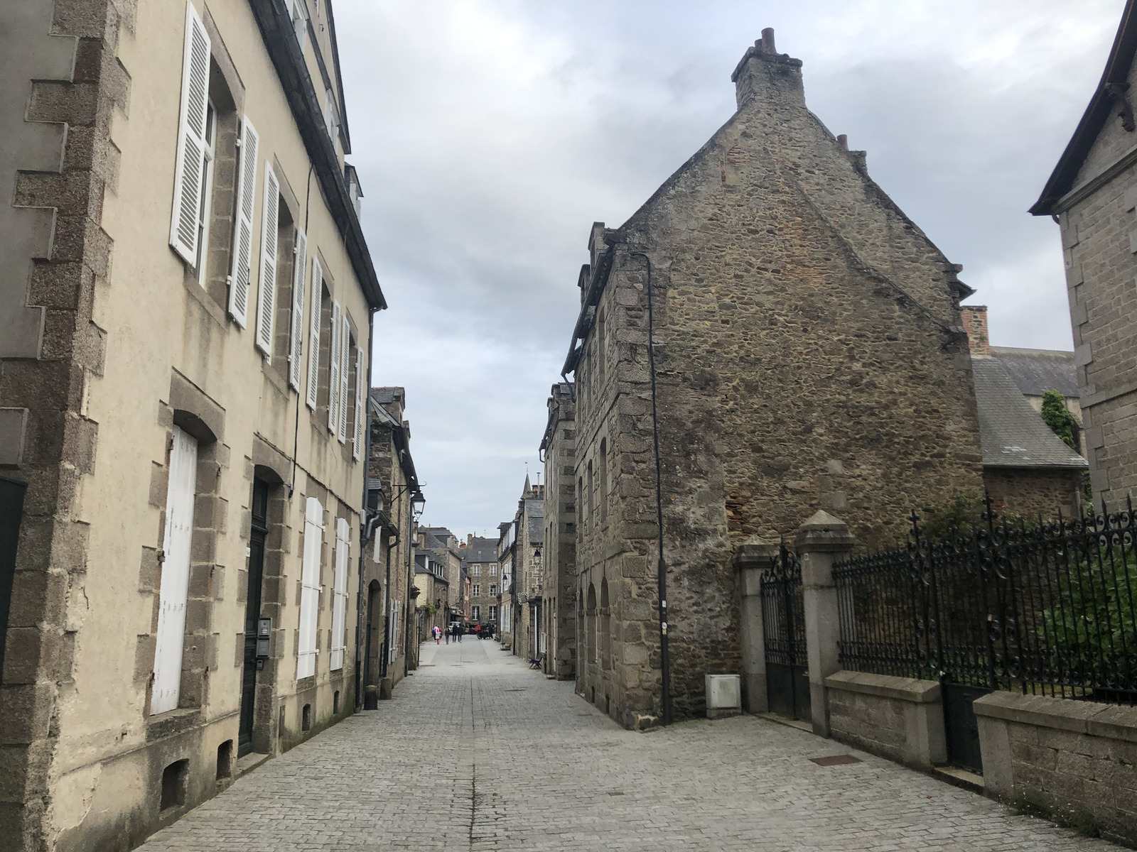 รูปถ่าย ฝรั่งเศส(France) ดีน็อง(Dinan) 2020-06 71
