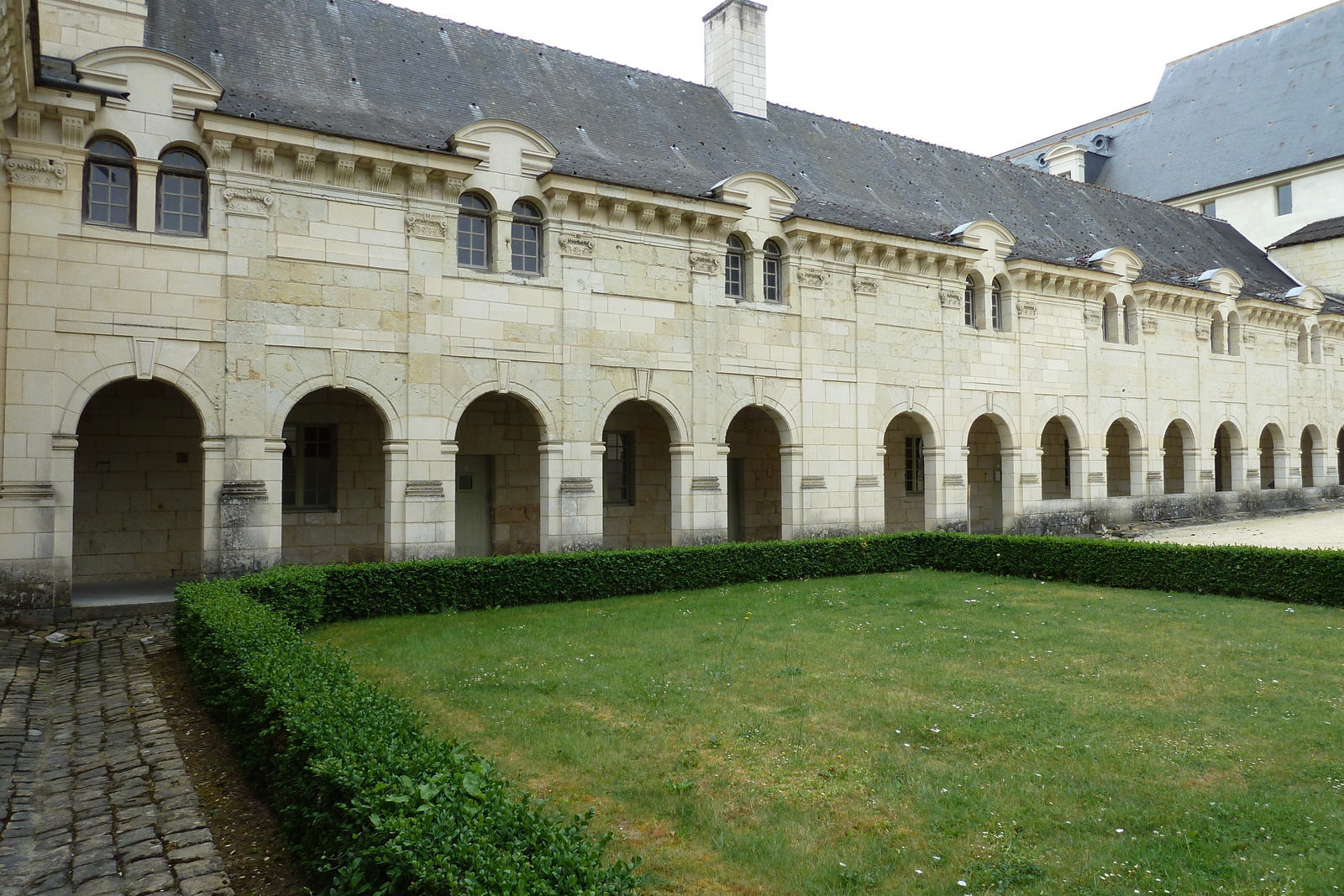 รูปถ่าย ฝรั่งเศส(France) ฟงเตอโวร์(Fontevraud) 2011-05 140