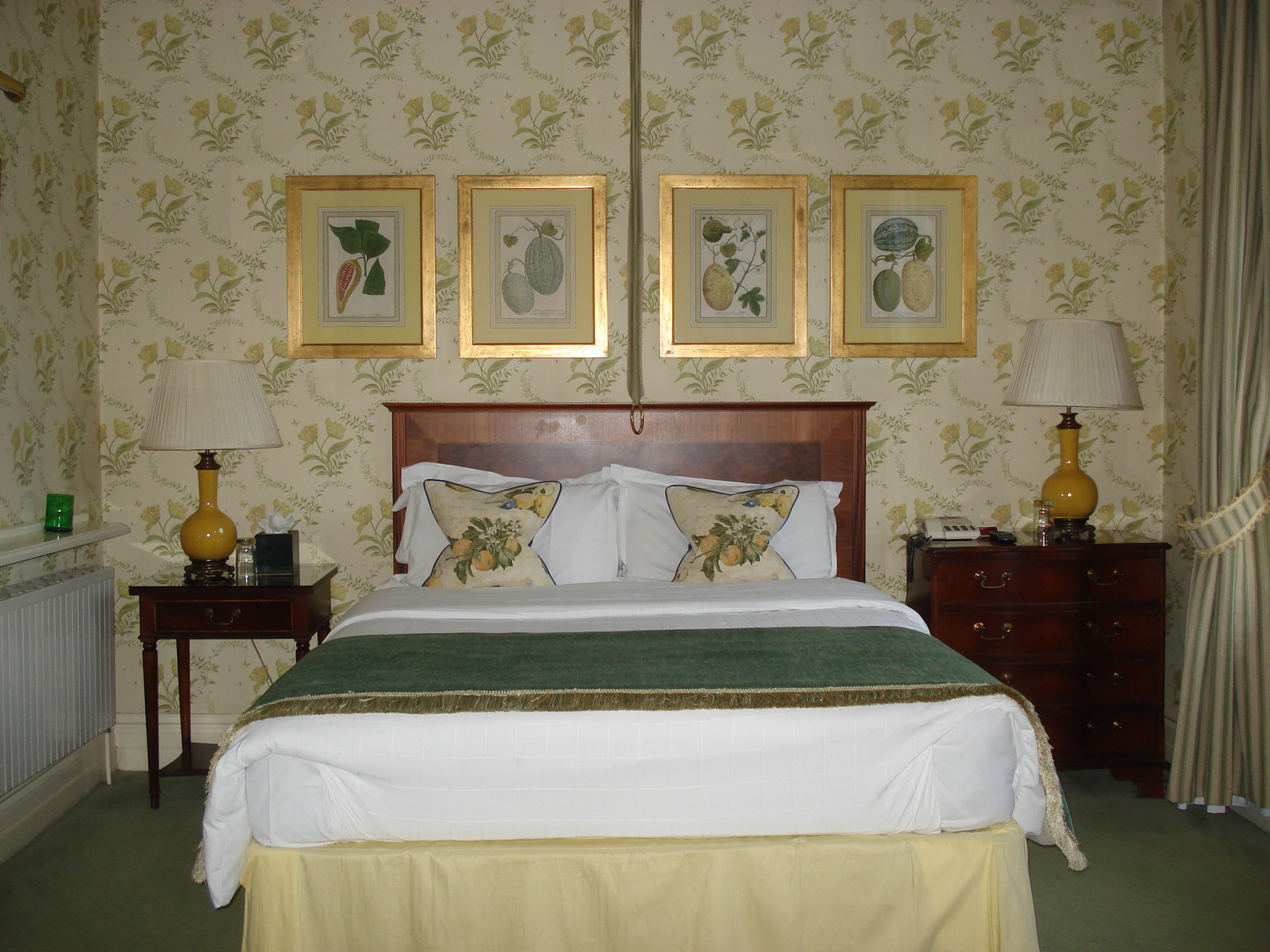 รูปถ่าย อังกฤษ(United Kingdom) วิมเบลดัน(Wimbledon) โรงแรมแคนนิซาโรเฮาส์(Cannizaro House Hotel) 2006-10 18