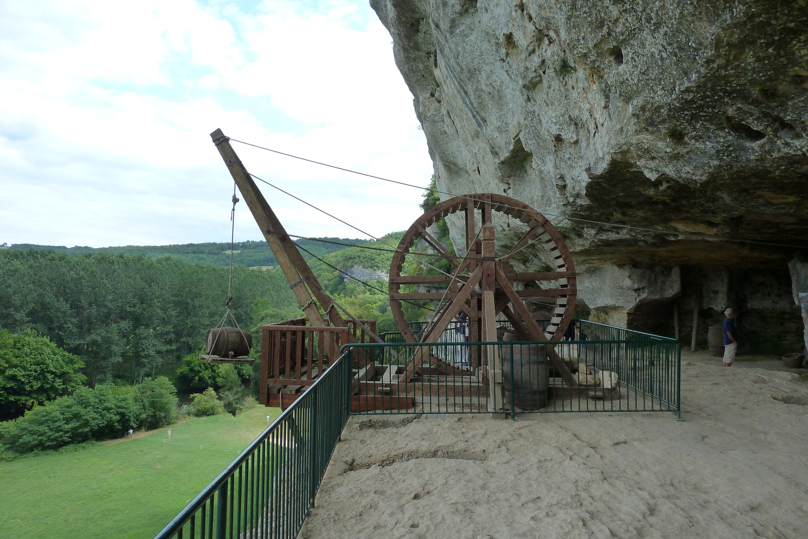 รูปถ่าย ฝรั่งเศส(France) ลาร็อกแซ็งคริสตอฟ(La Roque St Christophe) 2010-08 39