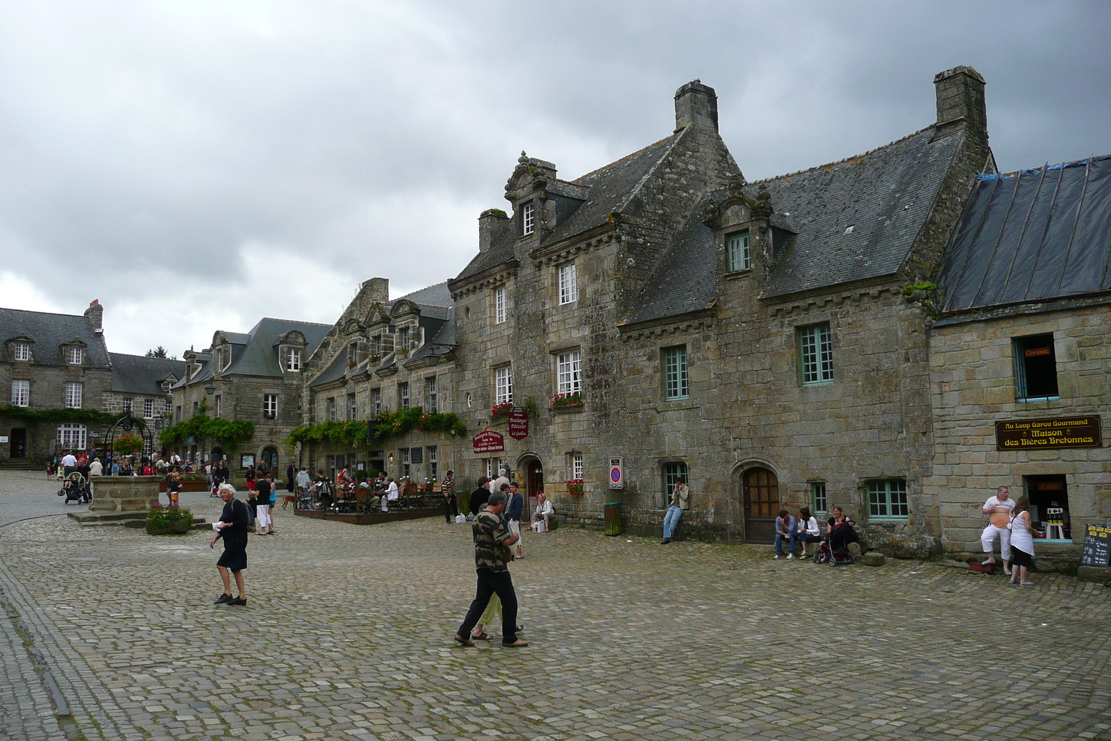 รูปถ่าย ฝรั่งเศส(France) ล็อกโรน็อง(Locronan) 2008-07 41
