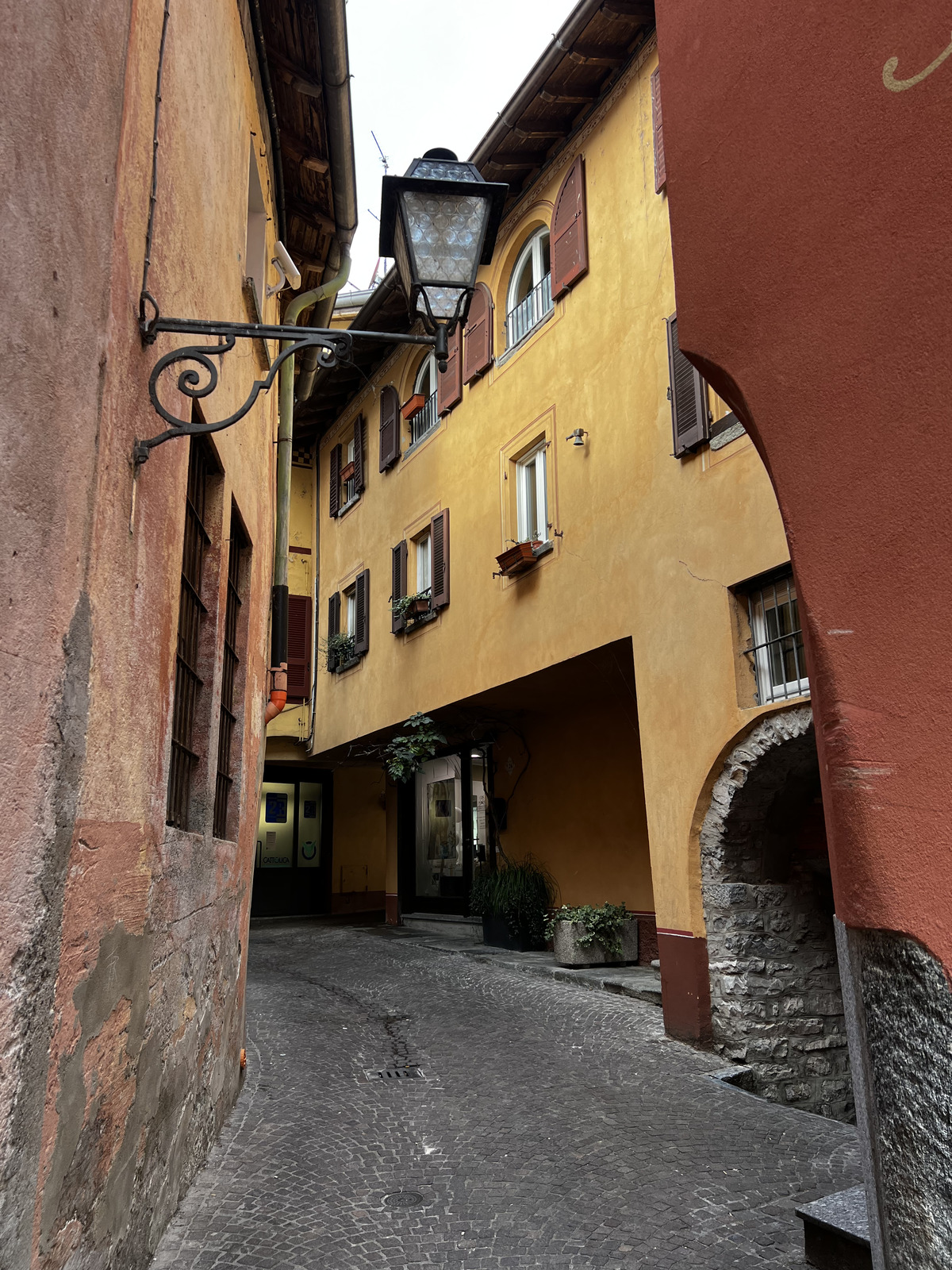 รูปถ่าย อิตาลี(Italy) ทะเลสาบโกโม(Lago di Como) 2023-10 2