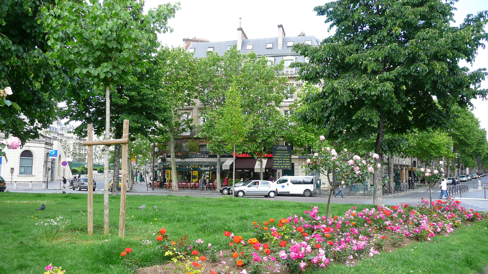 รูปถ่าย ฝรั่งเศส(France) ปารีส(Paris) คุ้มที่ 17 (17th Arrondissement) จัตุรัสแปแรร์(Place Pereire) 2007-05 14