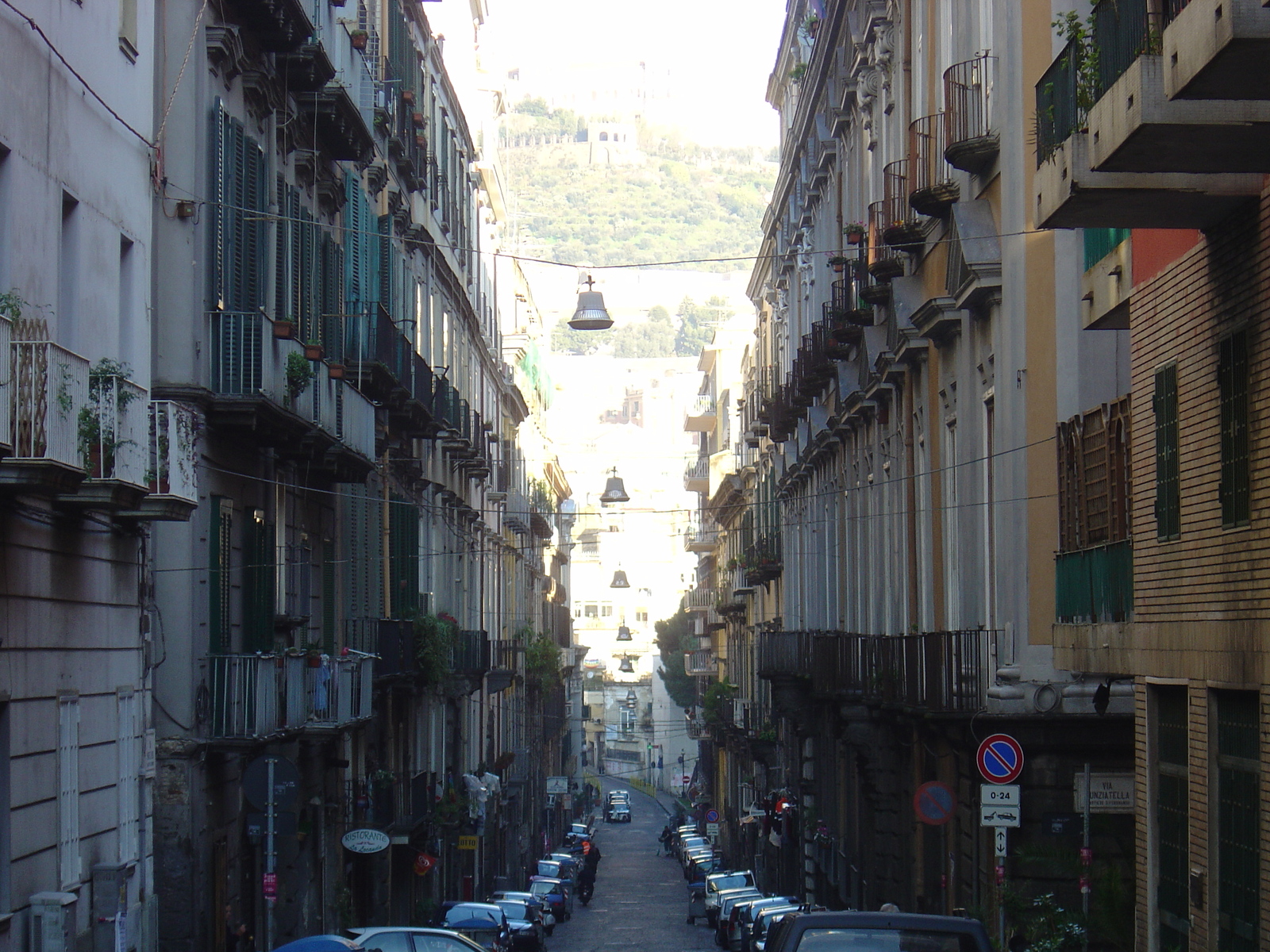 รูปถ่าย อิตาลี(Italy) นาโปลี(Naples) 2004-11 28