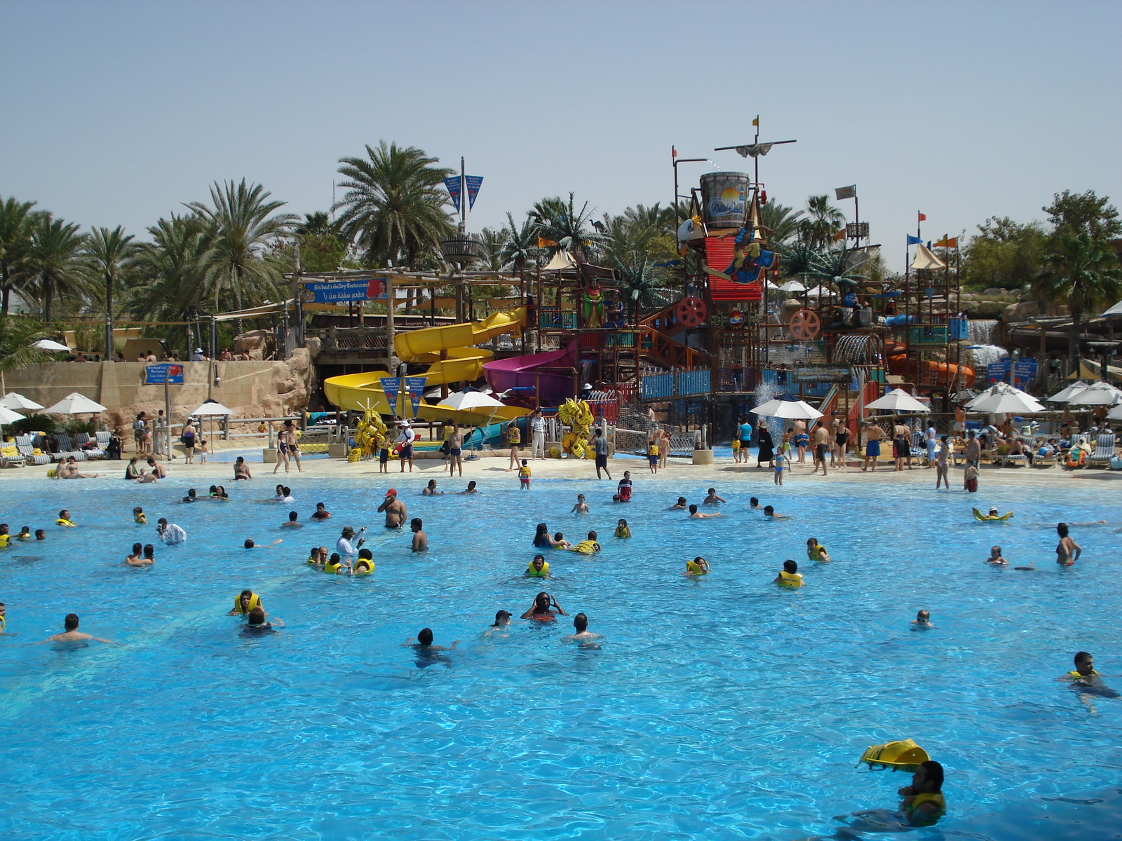 รูปถ่าย สหรัฐอาหรับเอมิเรตส์(United Arab Emirates) ดูไบ(Dubai) สวนน้ำไวลด์วาดี(Wild Wadi) 2007-03 165