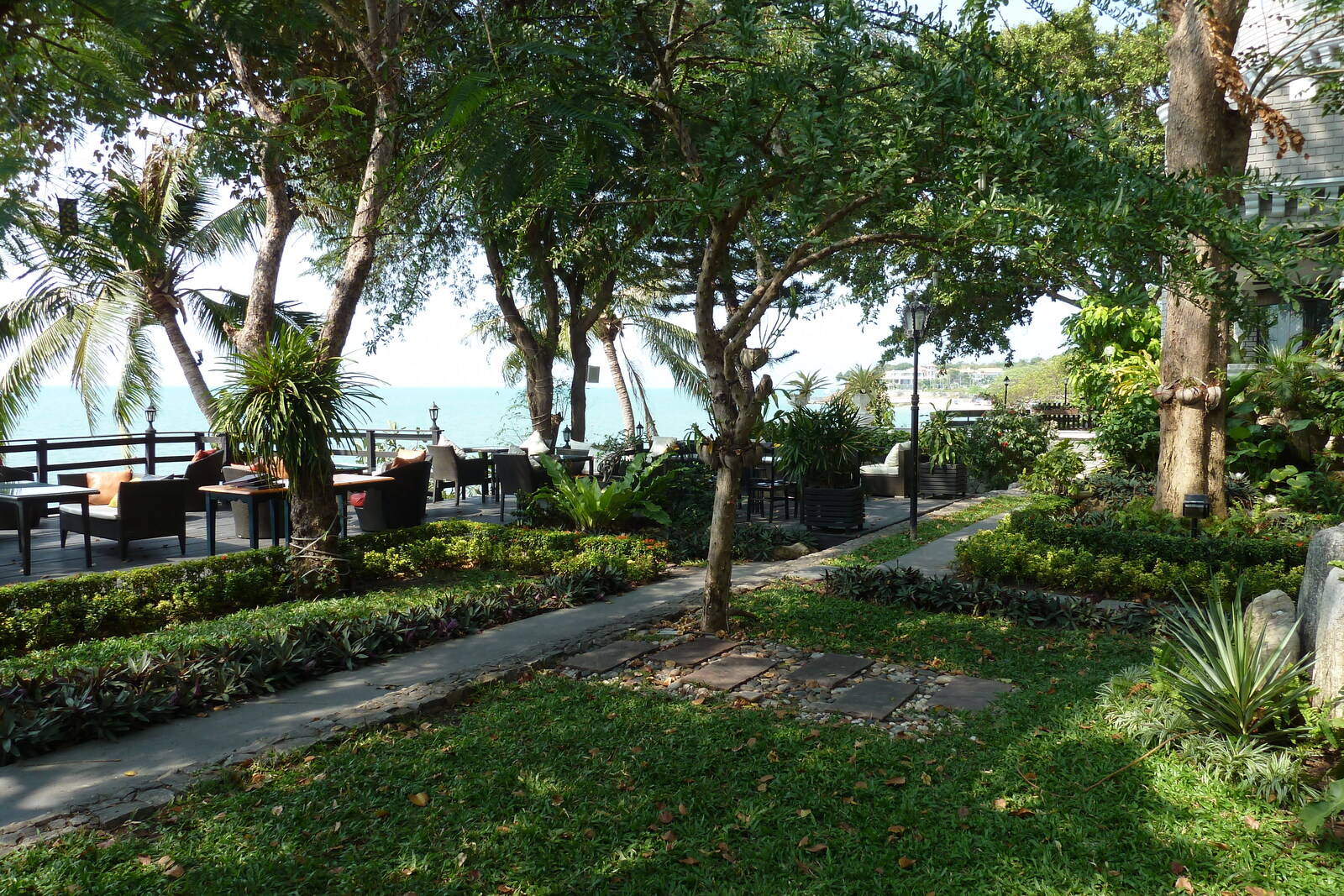 รูปถ่าย ไทย(Thailand) พัทยา(Pattaya) โกลเด้นคลิฟ(Golden cliff) 2011-02 14