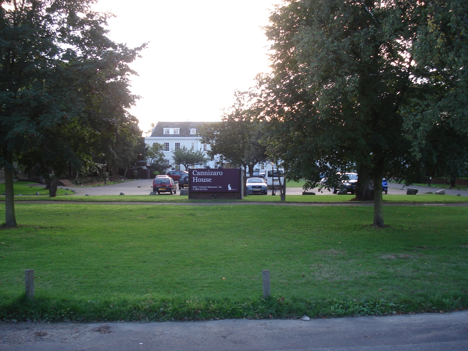 รูปถ่าย อังกฤษ(United Kingdom) วิมเบลดัน(Wimbledon) โรงแรมแคนนิซาโรเฮาส์(Cannizaro House Hotel) 2006-10 8