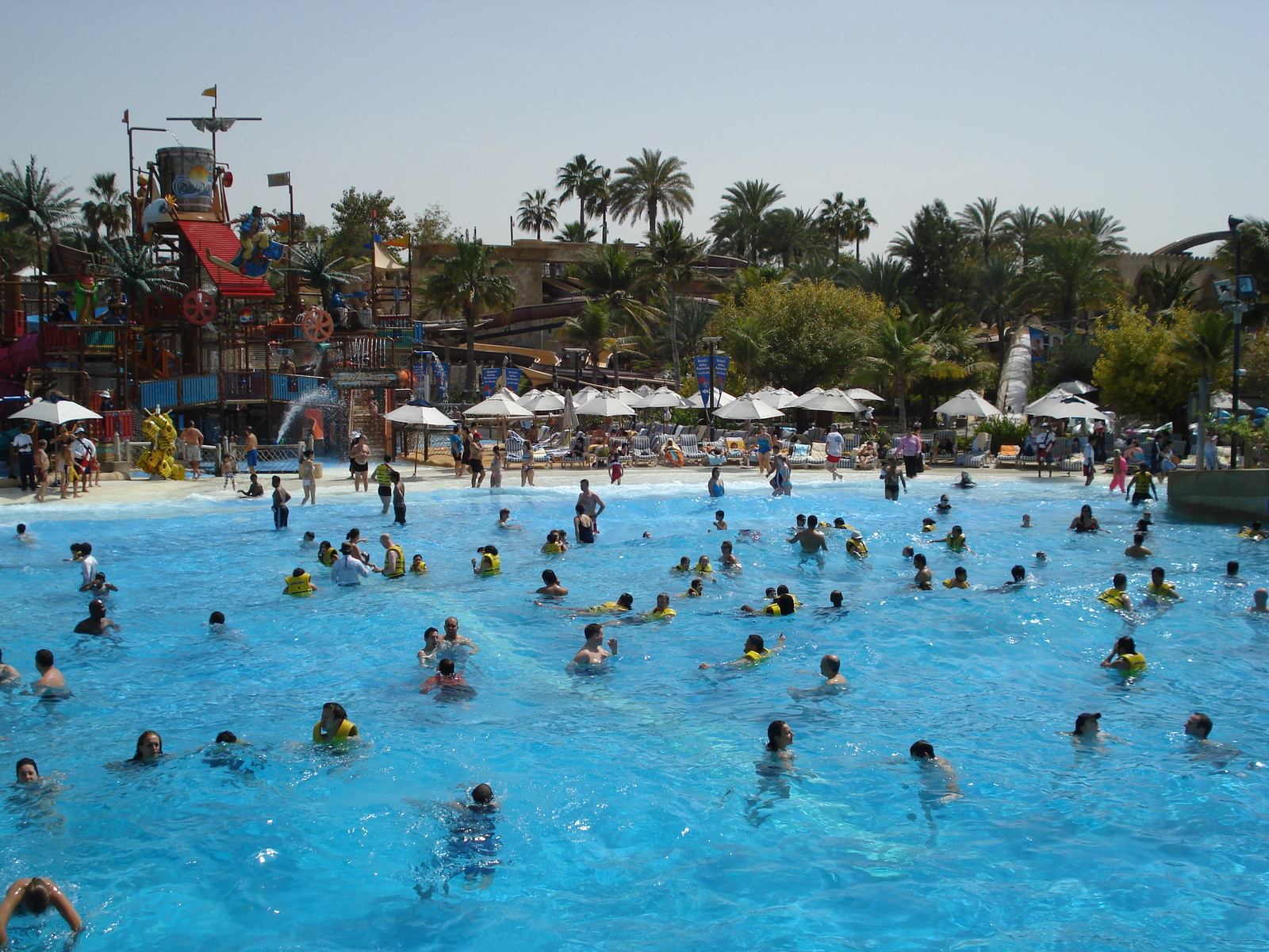 รูปถ่าย สหรัฐอาหรับเอมิเรตส์(United Arab Emirates) ดูไบ(Dubai) สวนน้ำไวลด์วาดี(Wild Wadi) 2007-03 132