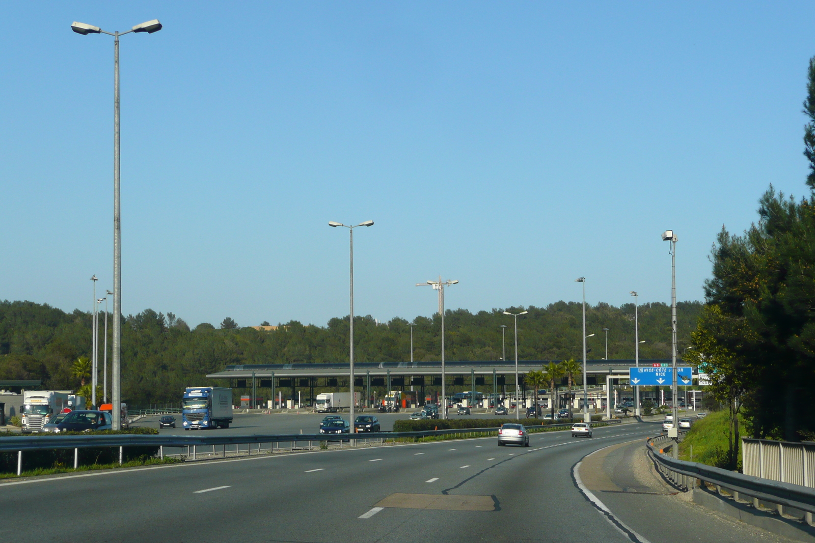 รูปถ่าย ฝรั่งเศส(France) เฟรนช์ริวิเอรา(French Riviera) ถนนจากคานส์ไปกาญ(Cannes to Cagnes road) 2008-03 36