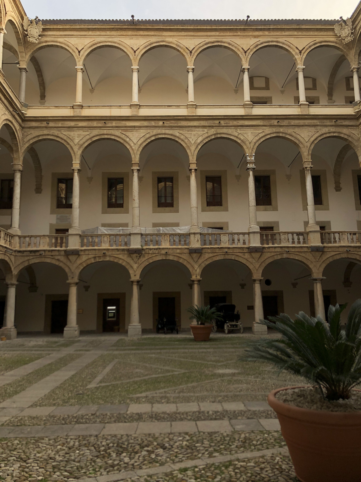 รูปถ่าย อิตาลี(Italy) ซิซิลี(Sicily) ปาแลร์โม(Palermo) วังเดย์นอร์มันนี(Palazzo dei Normanni) 2020-02 236
