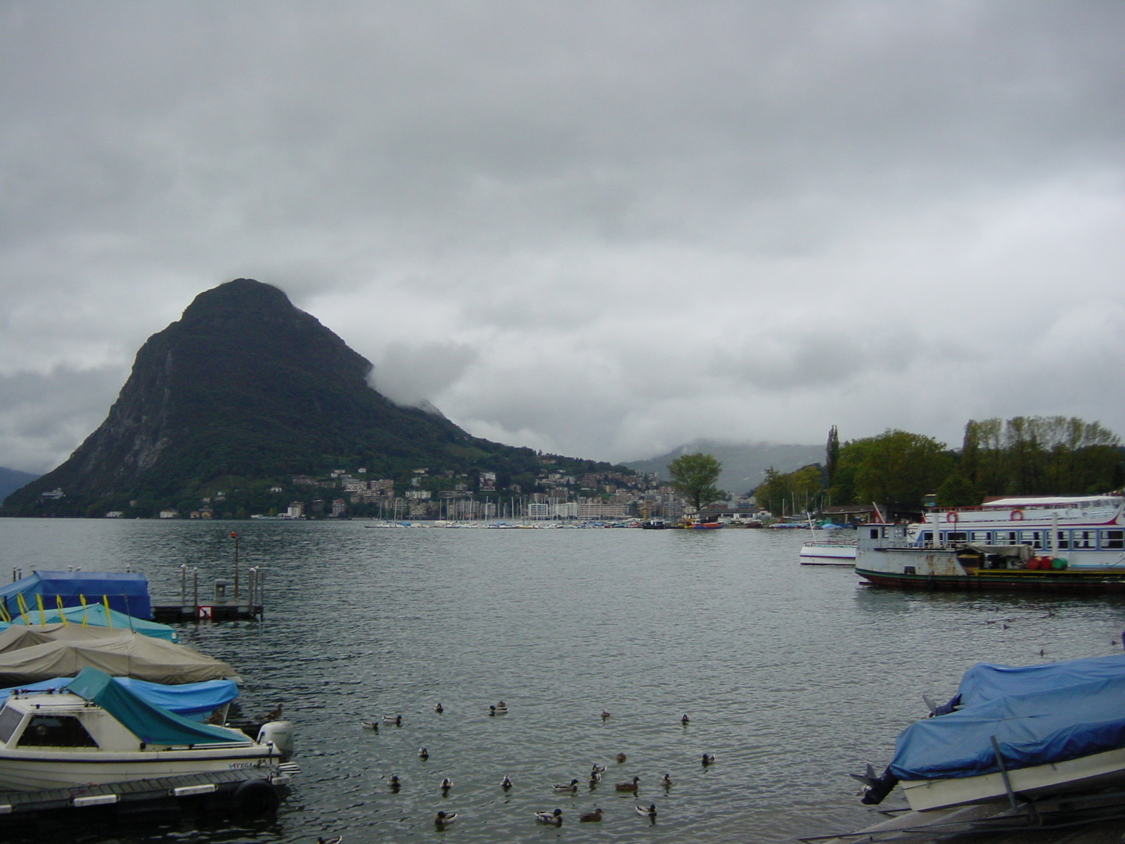 รูปถ่าย สวิสเซอร์แลนด์(Switzerland) ลูกาโน(Lugano) 2001-10 33