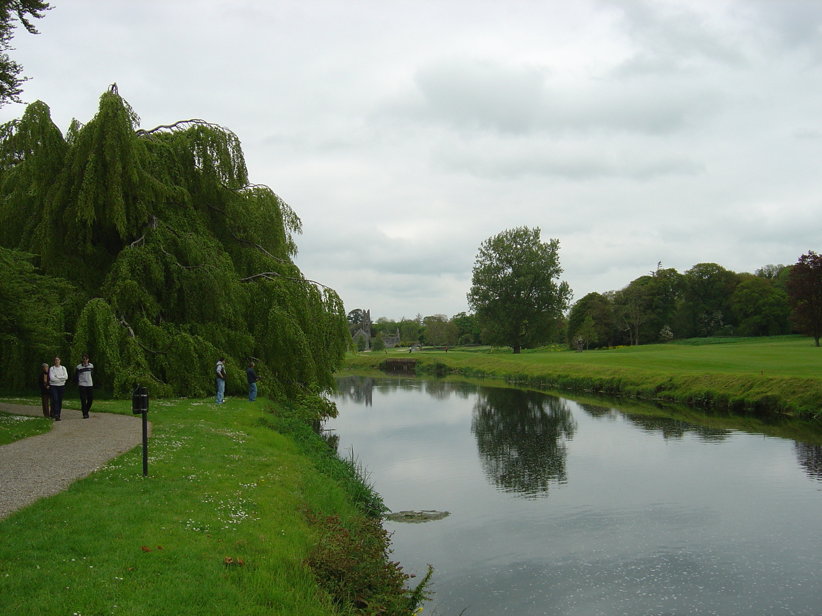 รูปถ่าย ไอร์แลนด์(Ireland) เคาน์ตีลิเมอริก(Limerick County) อาแดร์(Adare) 2004-05 31