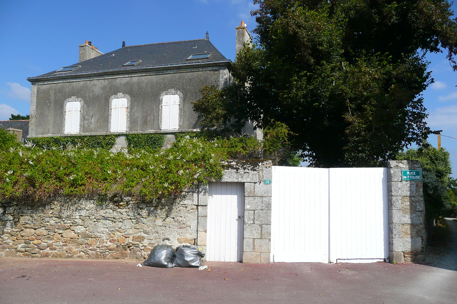 รูปถ่าย ฝรั่งเศส(France) อองบง(Ambon) 2007-09 13