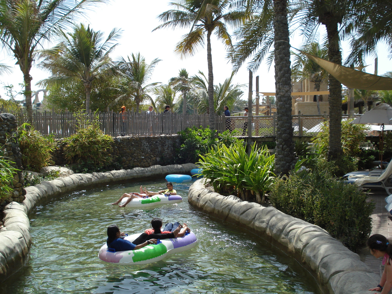 รูปถ่าย สหรัฐอาหรับเอมิเรตส์(United Arab Emirates) ดูไบ(Dubai) สวนน้ำไวลด์วาดี(Wild Wadi) 2007-03 93