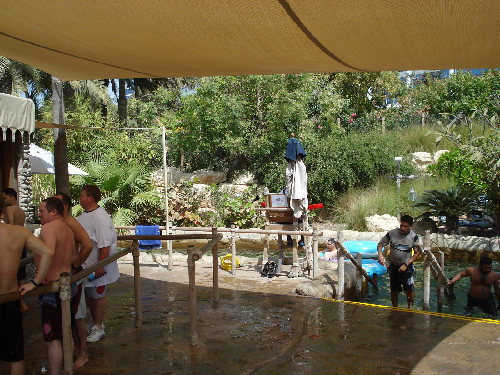 รูปถ่าย สหรัฐอาหรับเอมิเรตส์(United Arab Emirates) ดูไบ(Dubai) สวนน้ำไวลด์วาดี(Wild Wadi) 2007-03 81