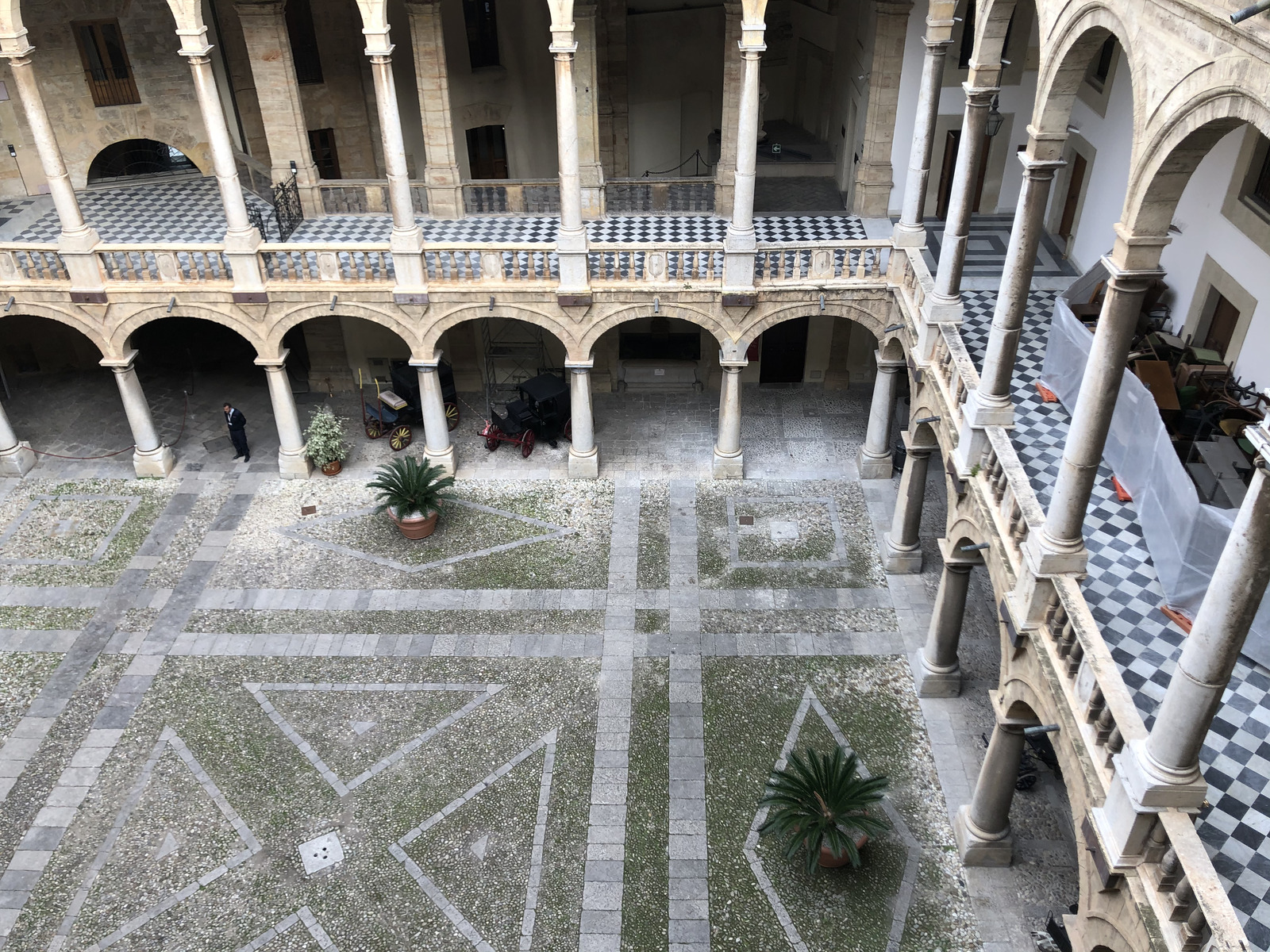 รูปถ่าย อิตาลี(Italy) ซิซิลี(Sicily) ปาแลร์โม(Palermo) วังเดย์นอร์มันนี(Palazzo dei Normanni) 2020-02 110