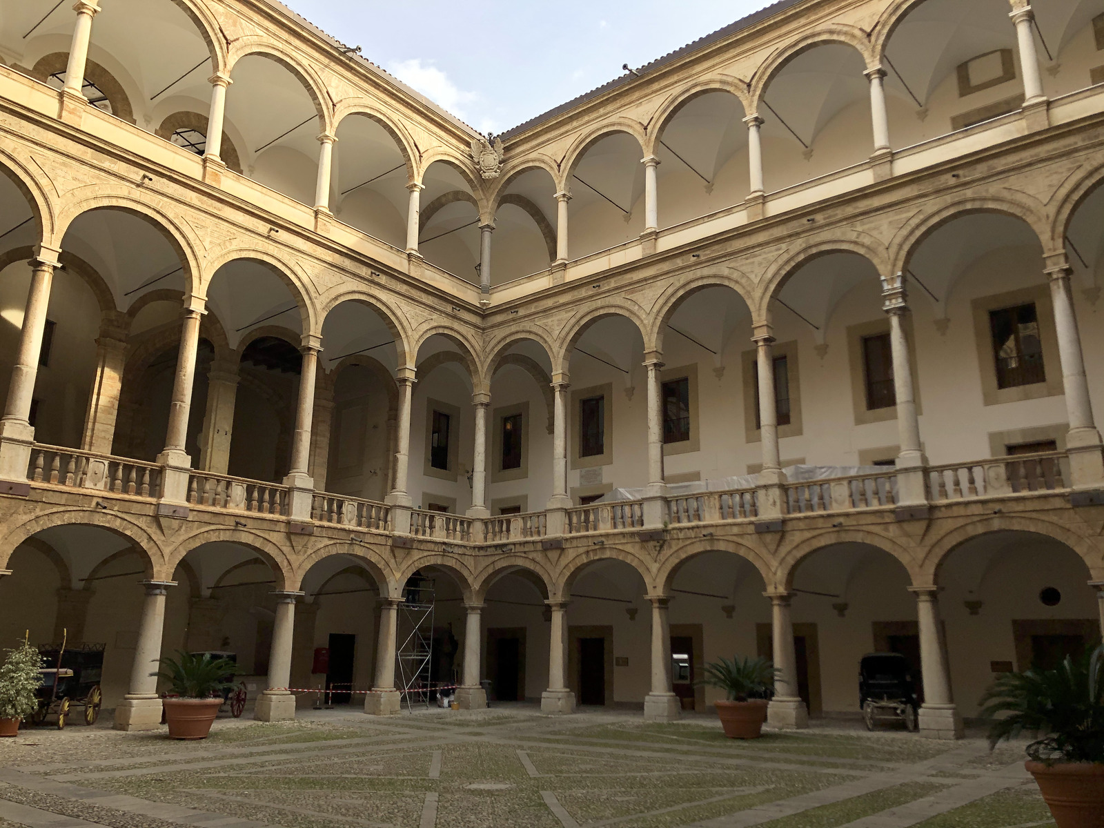 รูปถ่าย อิตาลี(Italy) ซิซิลี(Sicily) ปาแลร์โม(Palermo) วังเดย์นอร์มันนี(Palazzo dei Normanni) 2020-02 33