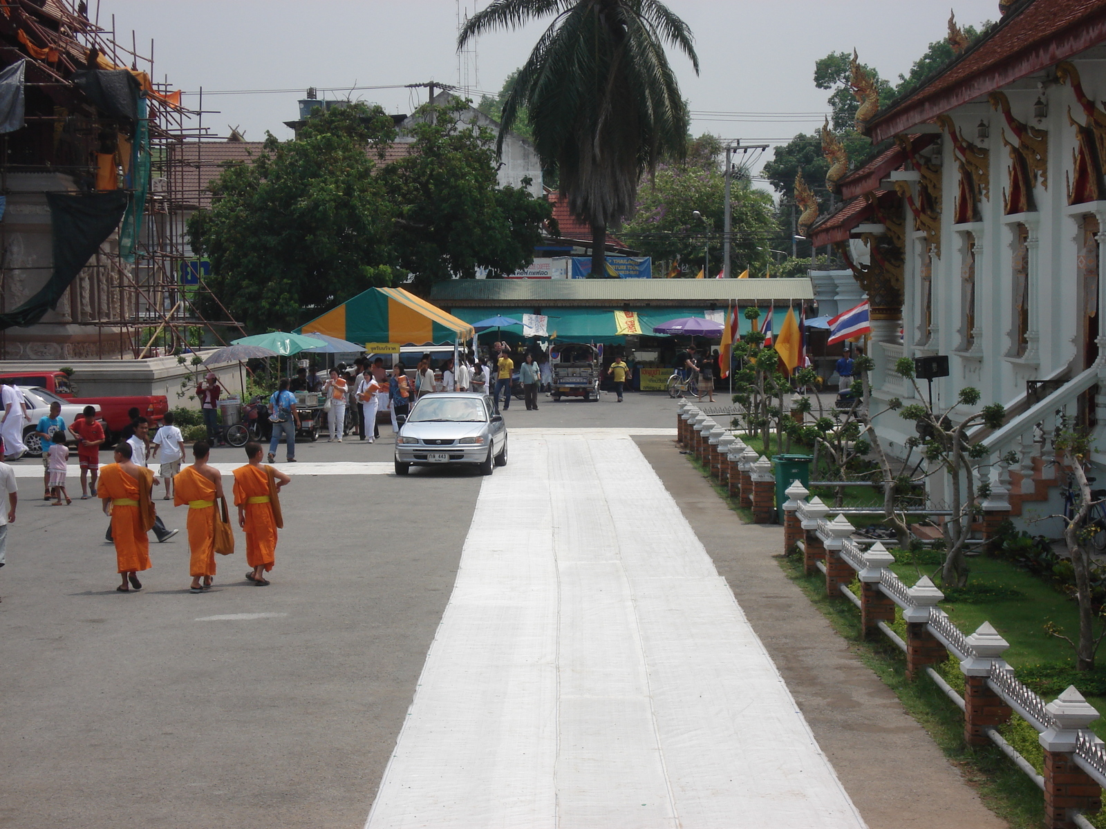 รูปถ่าย ไทย(Thailand) เชียงใหม่(Chiang Mai) ข้างในคุเมืองเชียงใหม่(Inside Canal) วัดพระสิงห์(Wat Phra Sing temple) 2006-04 20