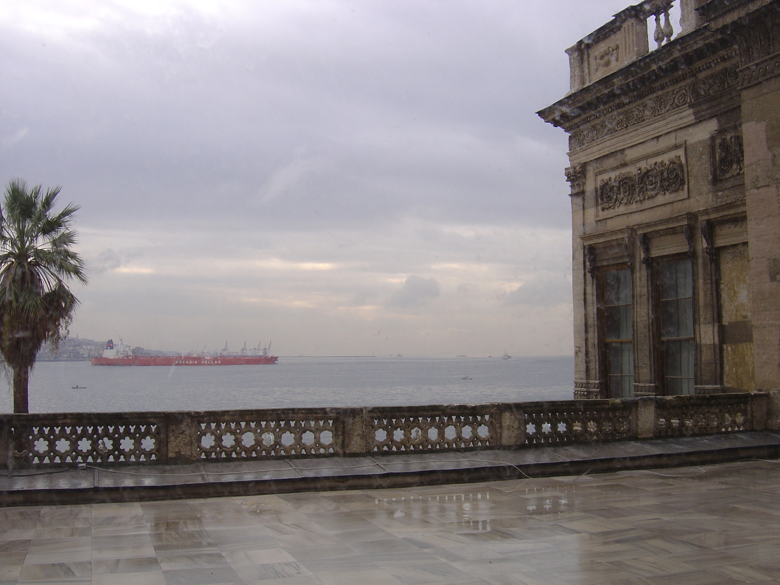 รูปถ่าย ตุรกี(Turkey) อิสตันบูล(Istanbul) พระราชวังโดลมาบาห์เช(Dolmabahce Palace) 2004-12 39