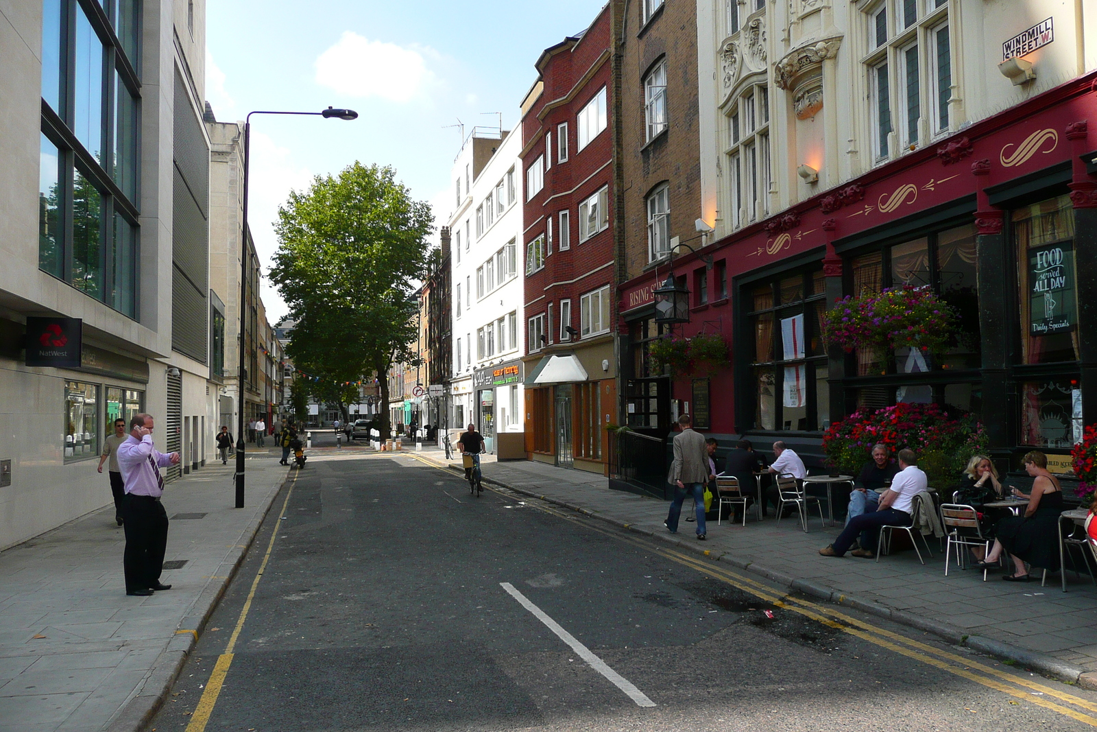 รูปถ่าย อังกฤษ(United Kingdom) ลอนดอน(London) ถนนท็อตแนมคอร์ต(Tottenham Court Road) 2007-09 54
