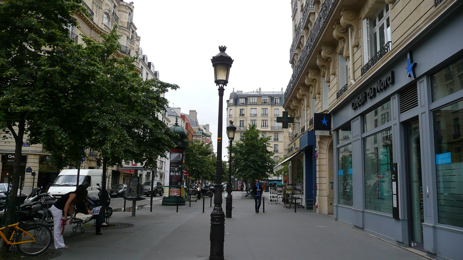 รูปถ่าย ฝรั่งเศส(France) ปารีส(Paris) คุ้มที่ 17 (17th Arrondissement) ถนนเลวี(Rue Levis) 2007-05 25