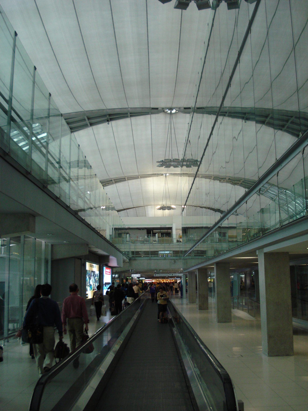 รูปถ่าย ไทย(Thailand) กรุงเทพมหานคร(Bangkok) ท่าอากาศยานสุวรรณภูมิ(Suvarnabhumi Airport) 2007-02 37