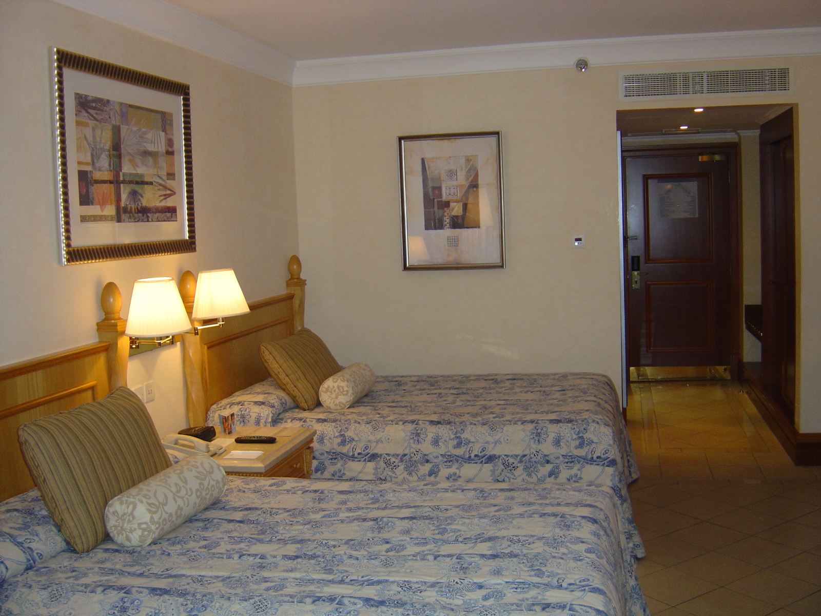 รูปถ่าย สหรัฐอาหรับเอมิเรตส์(United Arab Emirates) ดูไบ(Dubai) โรงแรมเชอราตัน จุมัยเราะห์บีช(Sheraton Jumeirah Beach Hotel) 2005-09 6