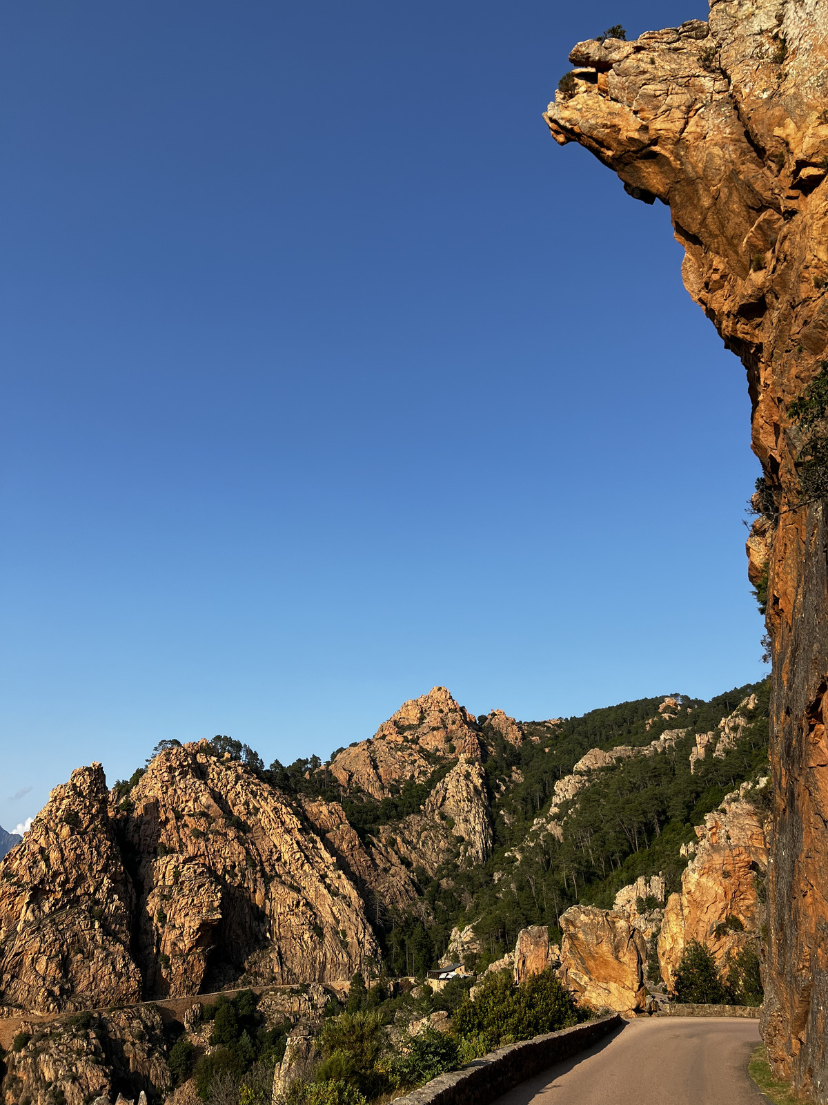 รูปถ่าย ฝรั่งเศส(France) คอร์สิคา(Corsica) หน้าผากาลังก์เดอเปียนา(Calanques de Piana) 2023-06 5