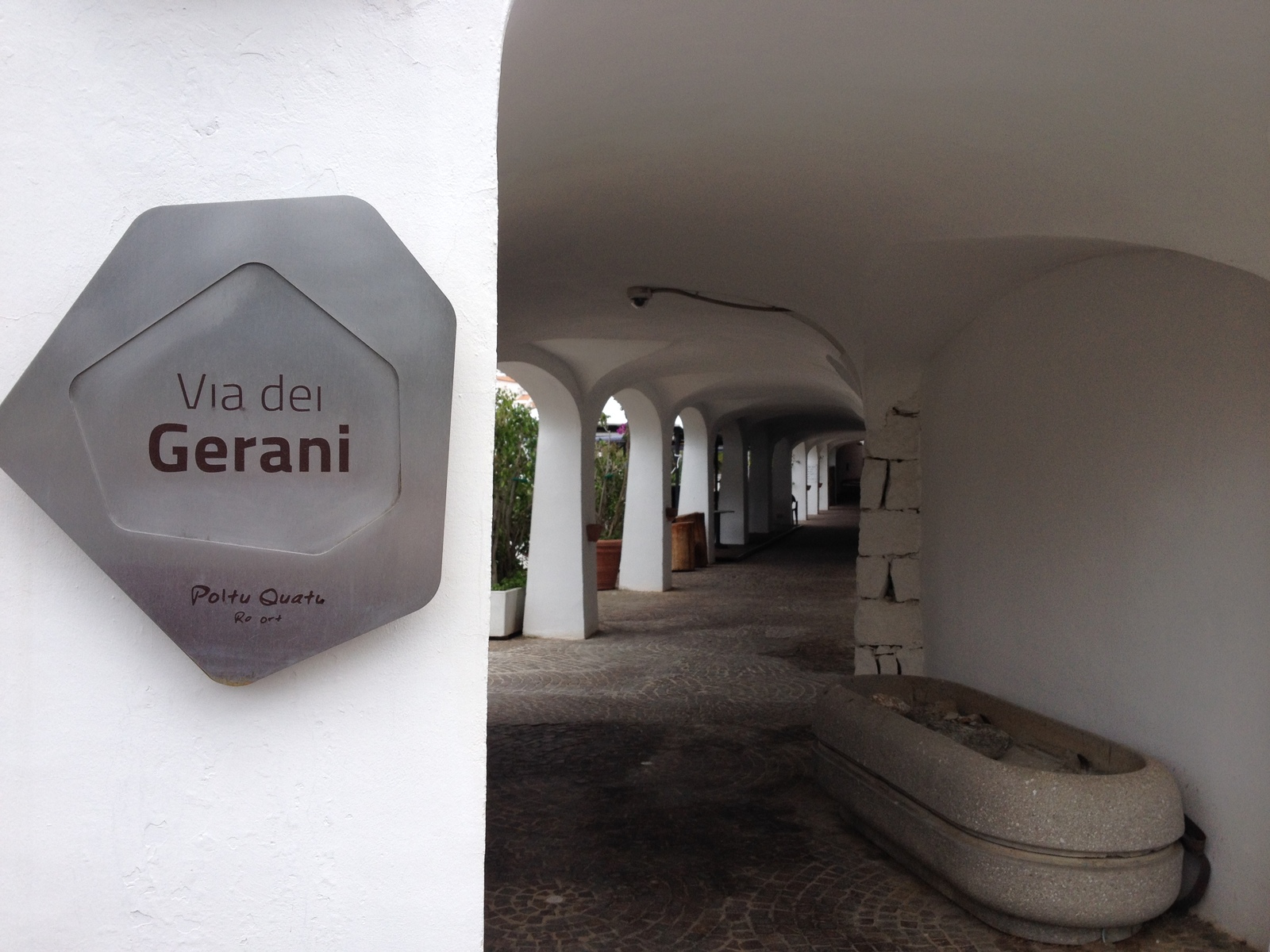 รูปถ่าย อิตาลี(Italy) ซาร์ดิเนีย(Sardinia) ปอลตูกวาตู(Poltu Quatu) 2015-06 24