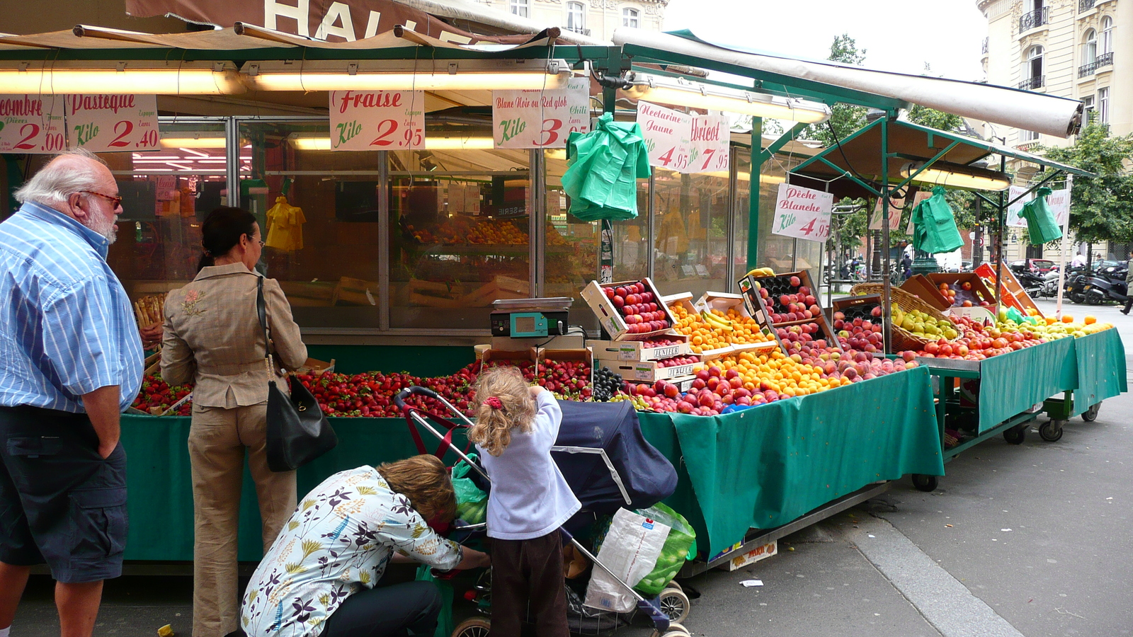 รูปถ่าย ฝรั่งเศส(France) ปารีส(Paris) คุ้มที่ 17 (17th Arrondissement) ถนนเลวี(Rue Levis) 2007-05 17