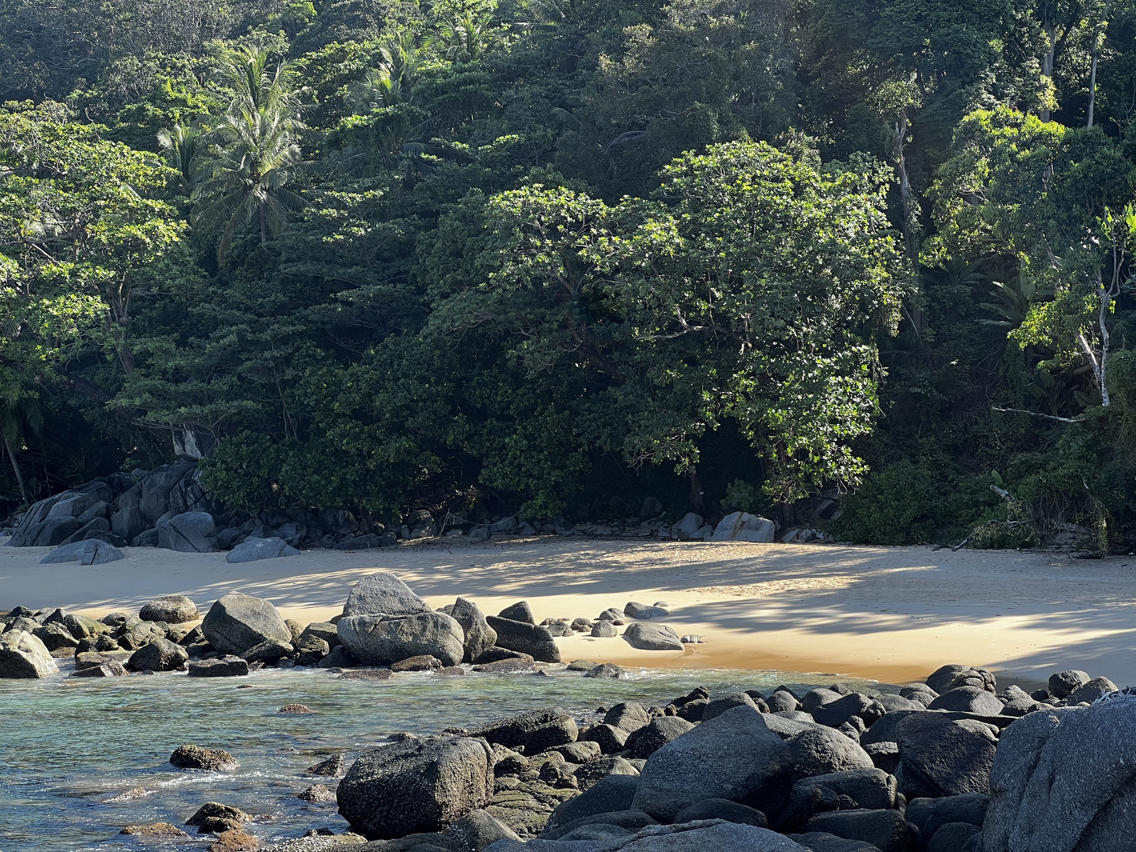 รูปถ่าย ไทย(Thailand) ภูเก็ต(Phuket) หาดแหลมสิงห์(Laem Sing Beach) 2021-12 30