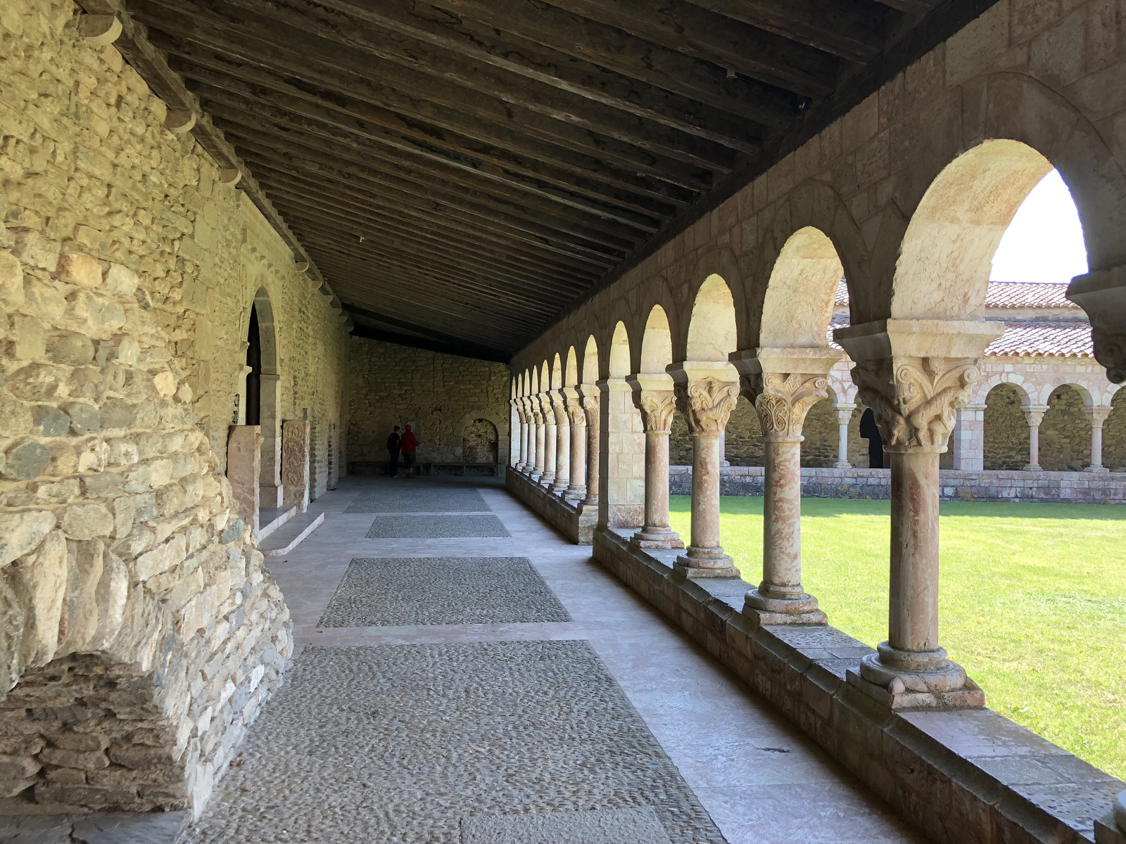รูปถ่าย ฝรั่งเศส(France) แอบบีแซ็งมีแชลเดอกุกซา(Abbaye Saint-Michel de Cuxa) 2018-04 3