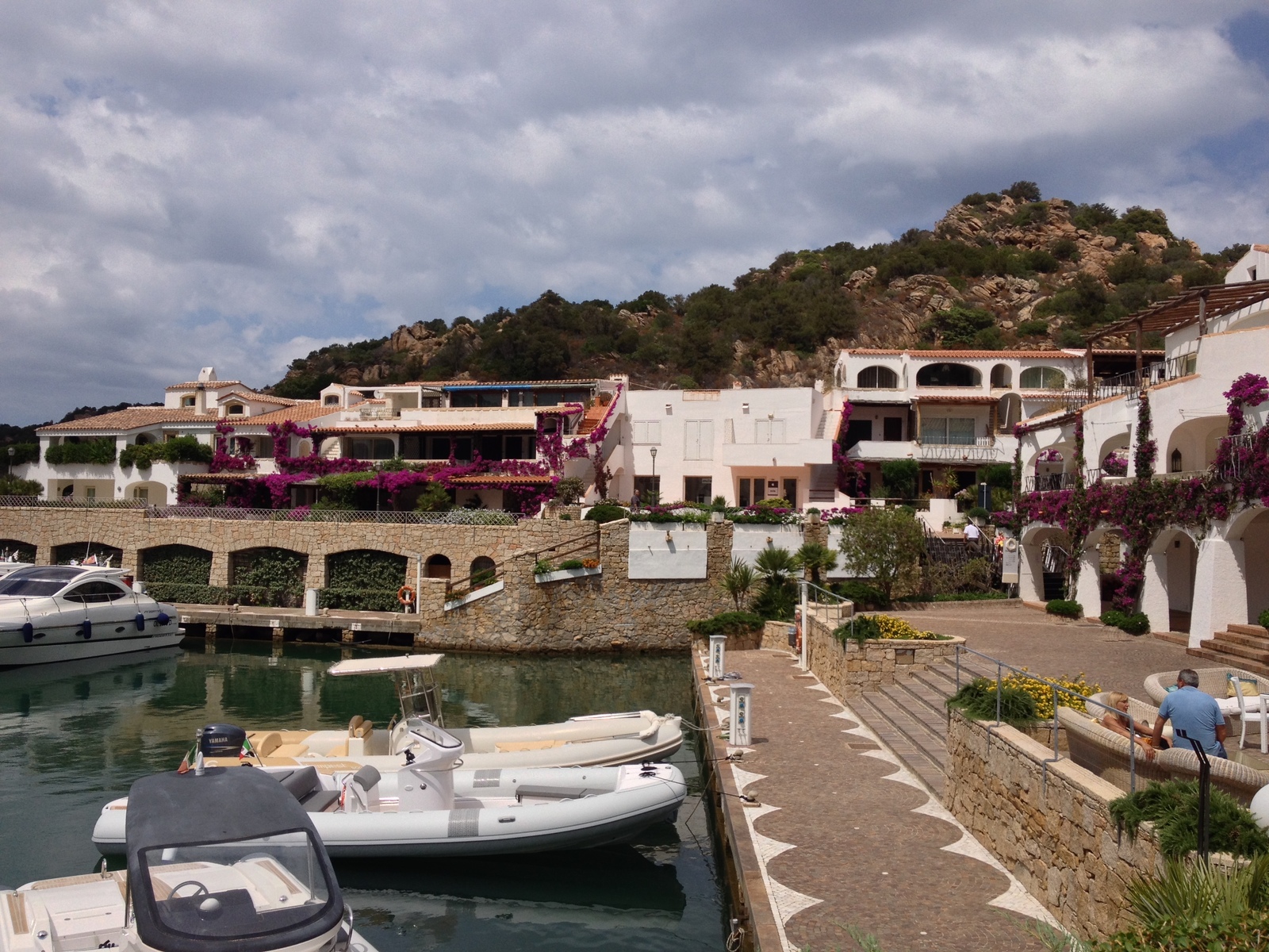 รูปถ่าย อิตาลี(Italy) ซาร์ดิเนีย(Sardinia) ปอลตูกวาตู(Poltu Quatu) 2015-06 25