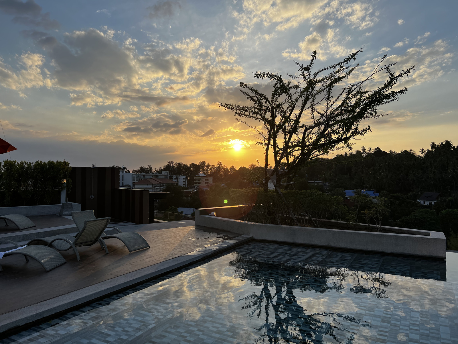 รูปถ่าย ไทย(Thailand) ภูเก็ต(Phuket) หาดสุรินทร์(Surin Beach) โรงแรมซิกซ์ธ์อเวนิว(6th Avenue Hotel) 2021-12 14