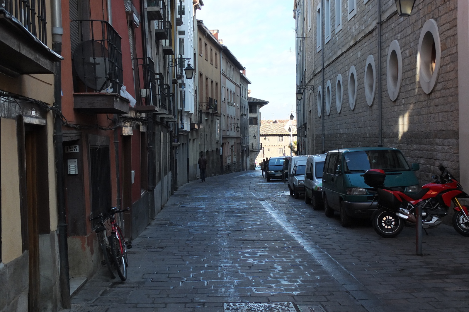 รูปถ่าย สเปน(Spain) บิโตเรีย-กัสเตซ(Vitoria Gasteiz) 2013-01 76