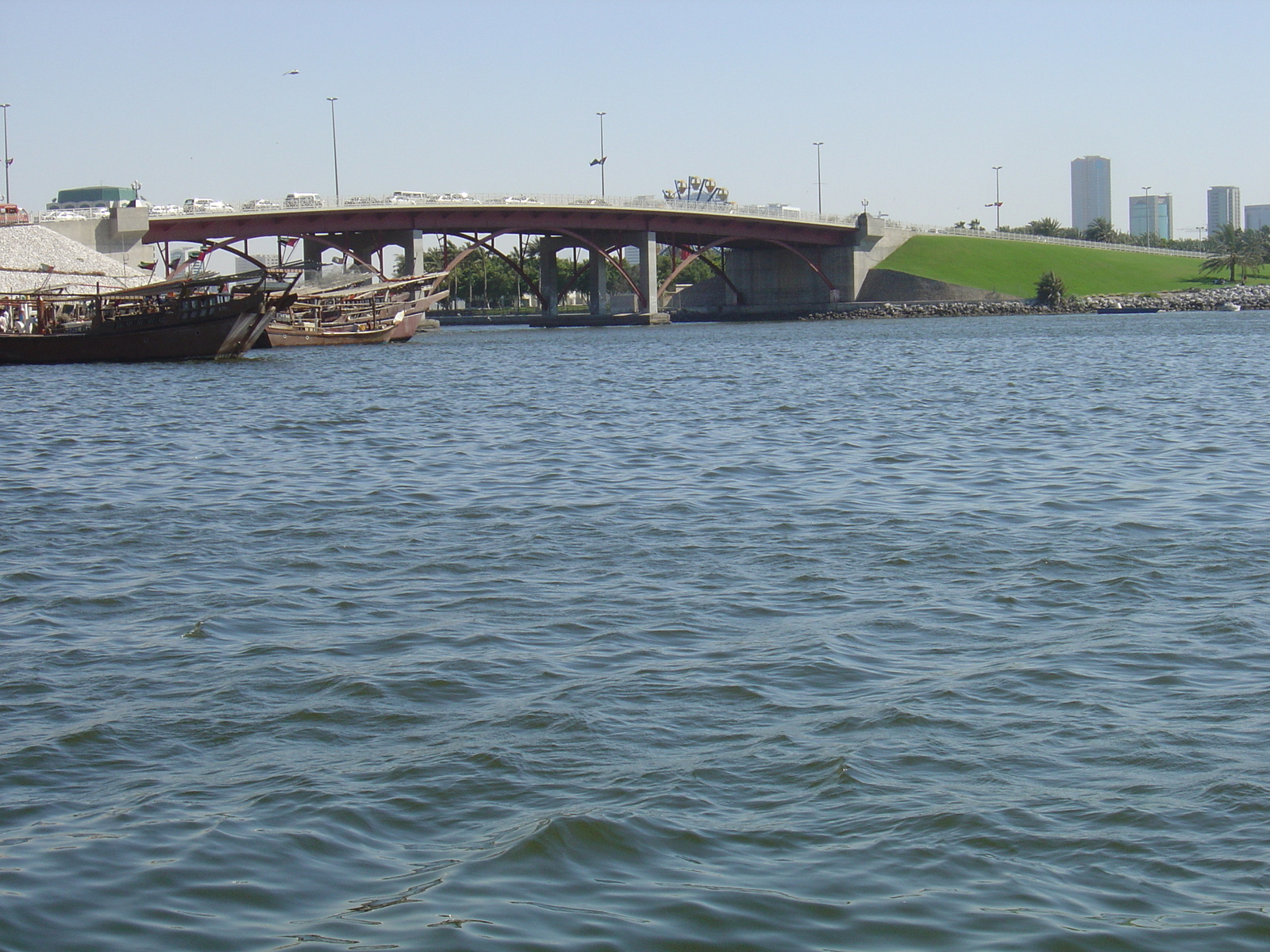รูปถ่าย สหรัฐอาหรับเอมิเรตส์(United Arab Emirates) ชาร์จา(Sharjah) 2005-03 27