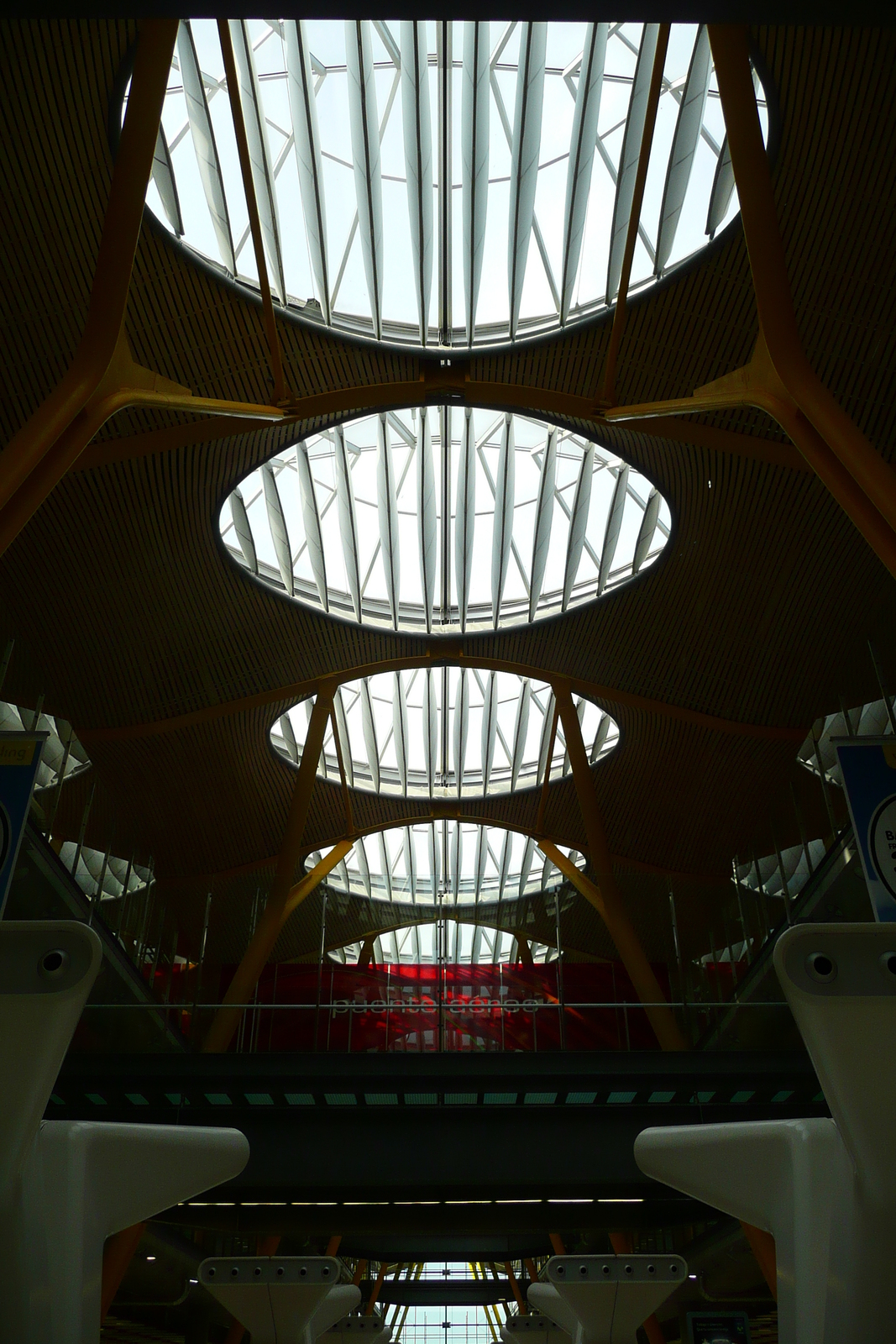รูปถ่าย สเปน(Spain) มาดริค(Madrid) ท่าอากาศยานบาราคัส(Barajas Airport) 2007-09 66