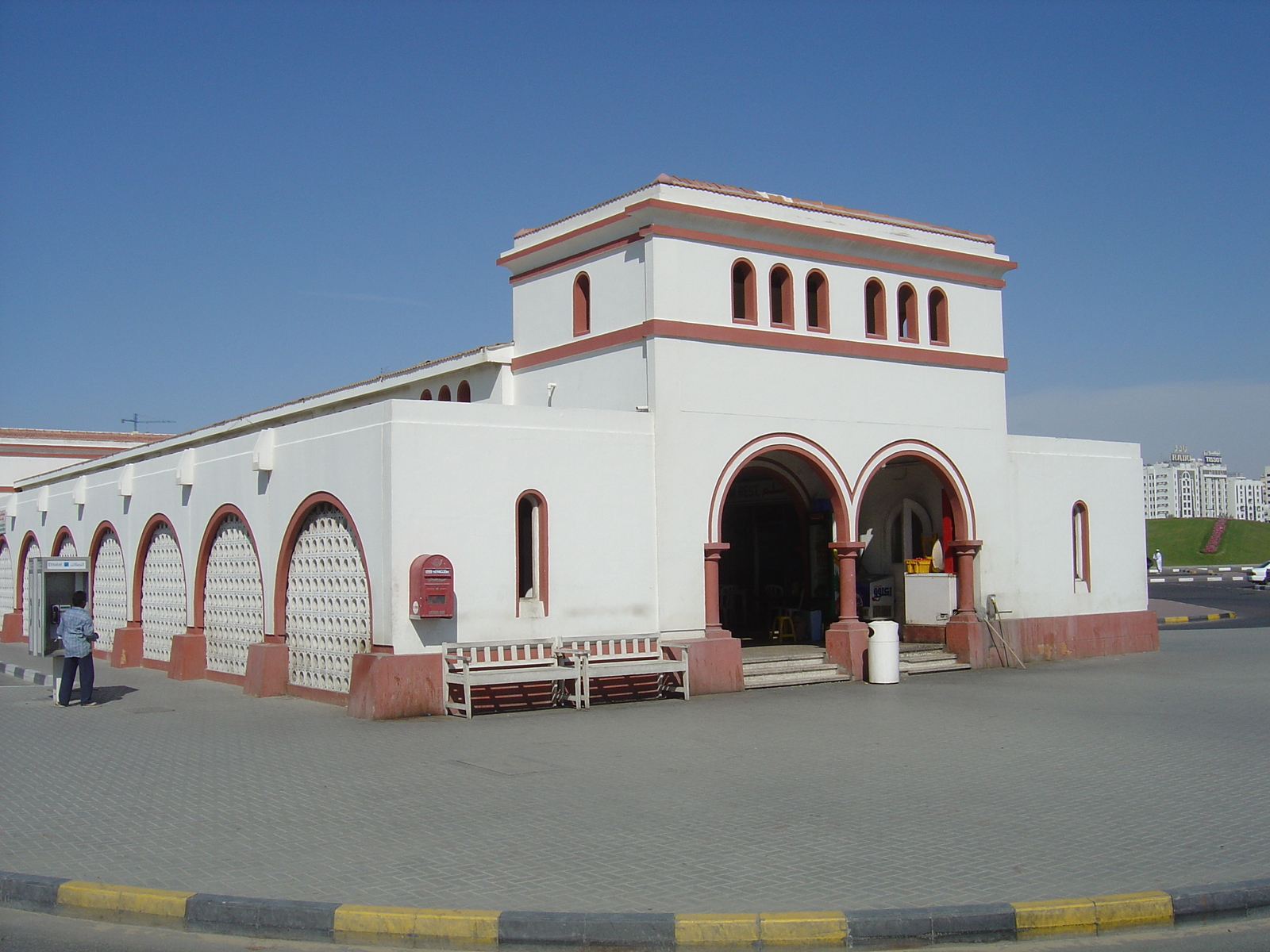 รูปถ่าย สหรัฐอาหรับเอมิเรตส์(United Arab Emirates) ชาร์จา(Sharjah) 2005-03 21