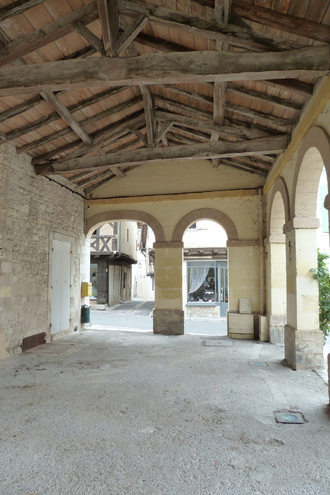 รูปถ่าย ฝรั่งเศส(France) อีซีฌัก(Issigeac) 2010-08 98