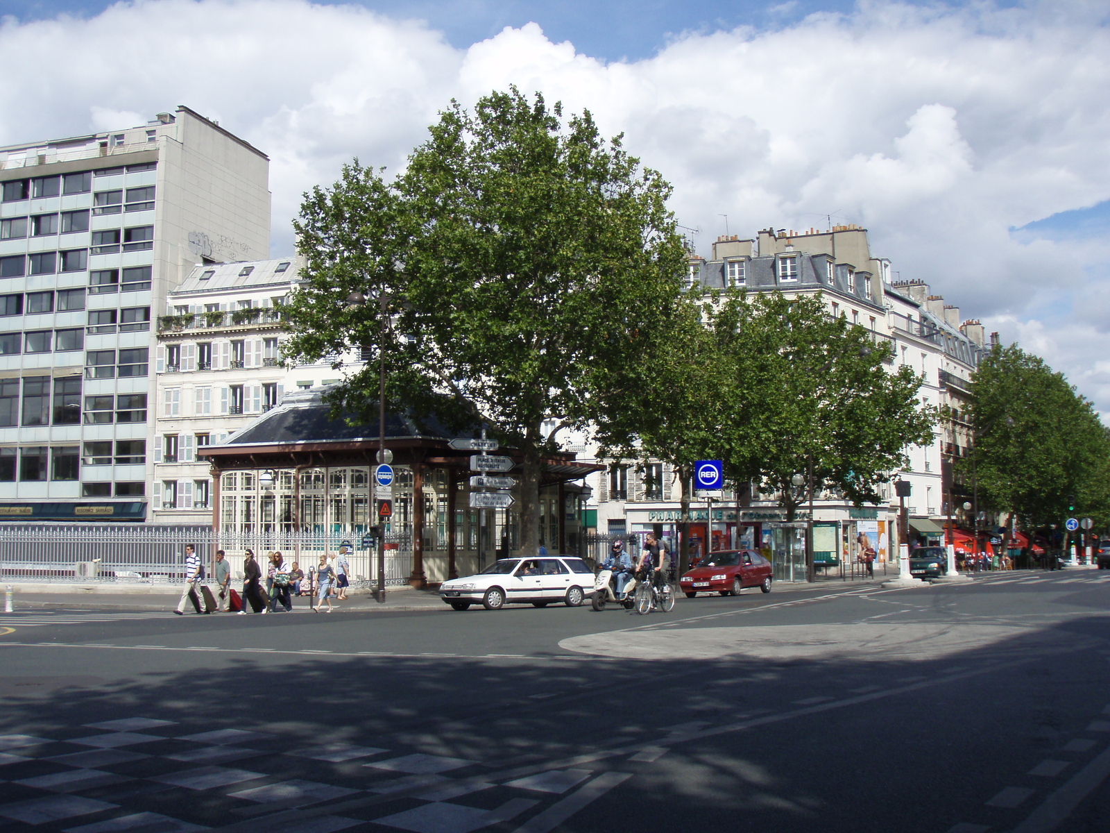 รูปถ่าย ฝรั่งเศส(France) ปารีส(Paris) เล่นสเก็ตในปารีส(Randonnee Roller et Coquillages) 2007-07 97