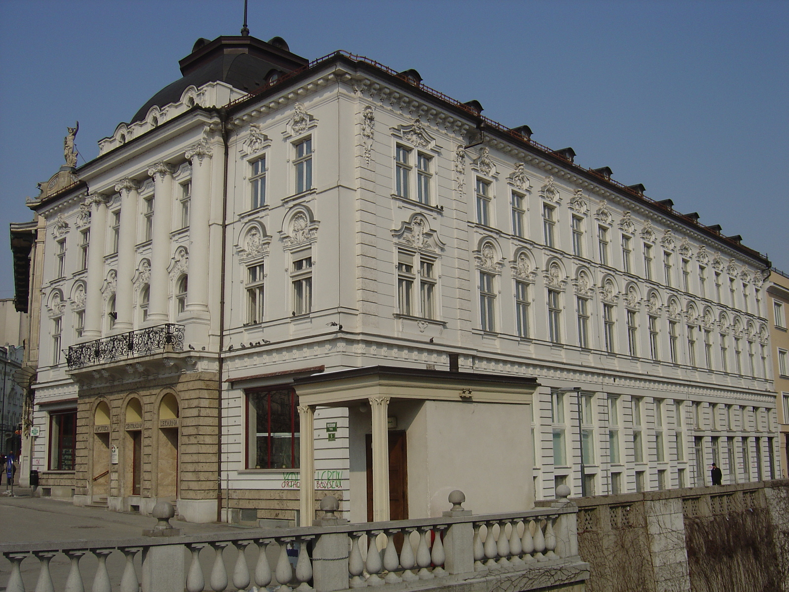 รูปถ่าย สโลวีเนีย(Slovenia) ลีอูบลีอานา(Ljubljana) 2005-03 4