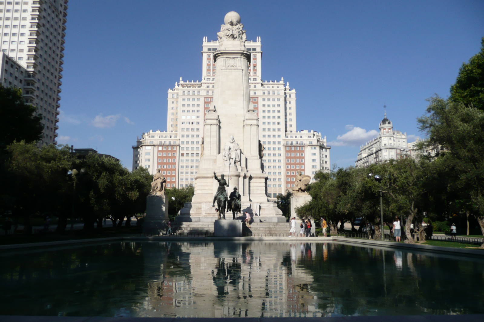 รูปถ่าย สเปน(Spain) มาดริค(Madrid) จัตุรัสเอสปัญญา(Plaza de Espana) 2007-09 34