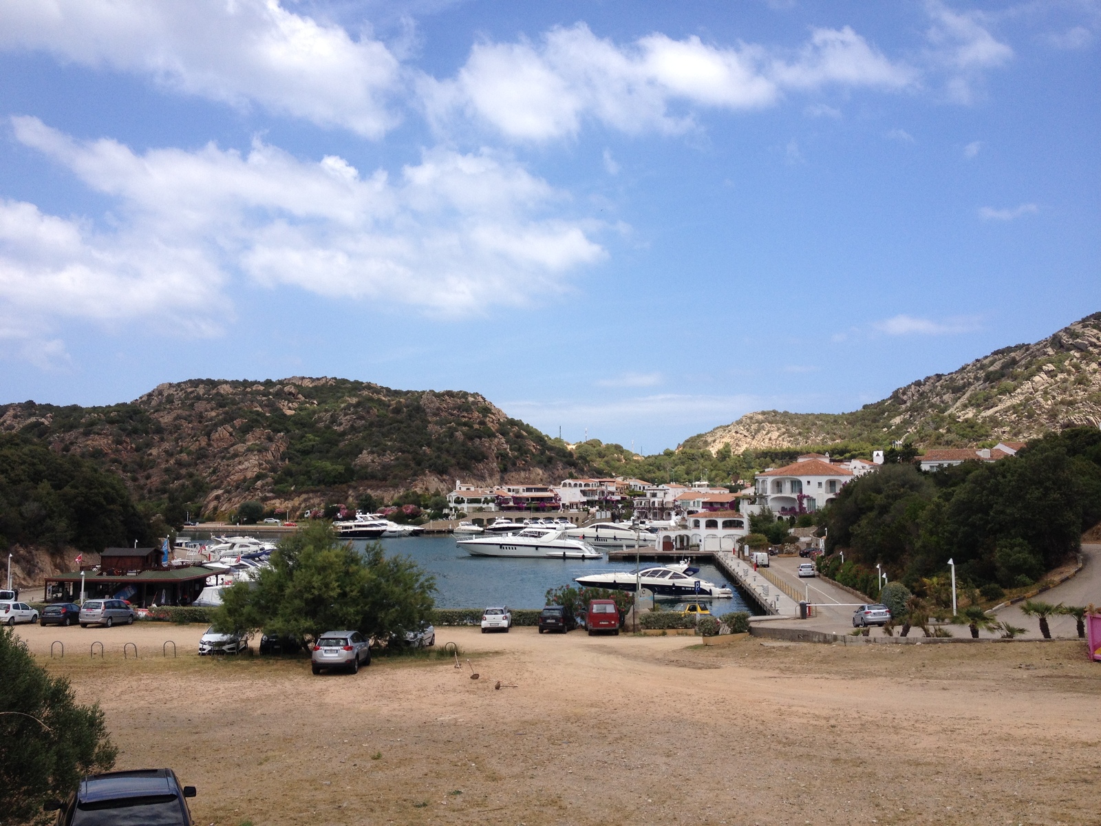 รูปถ่าย อิตาลี(Italy) ซาร์ดิเนีย(Sardinia) ปอลตูกวาตู(Poltu Quatu) 2015-06 17