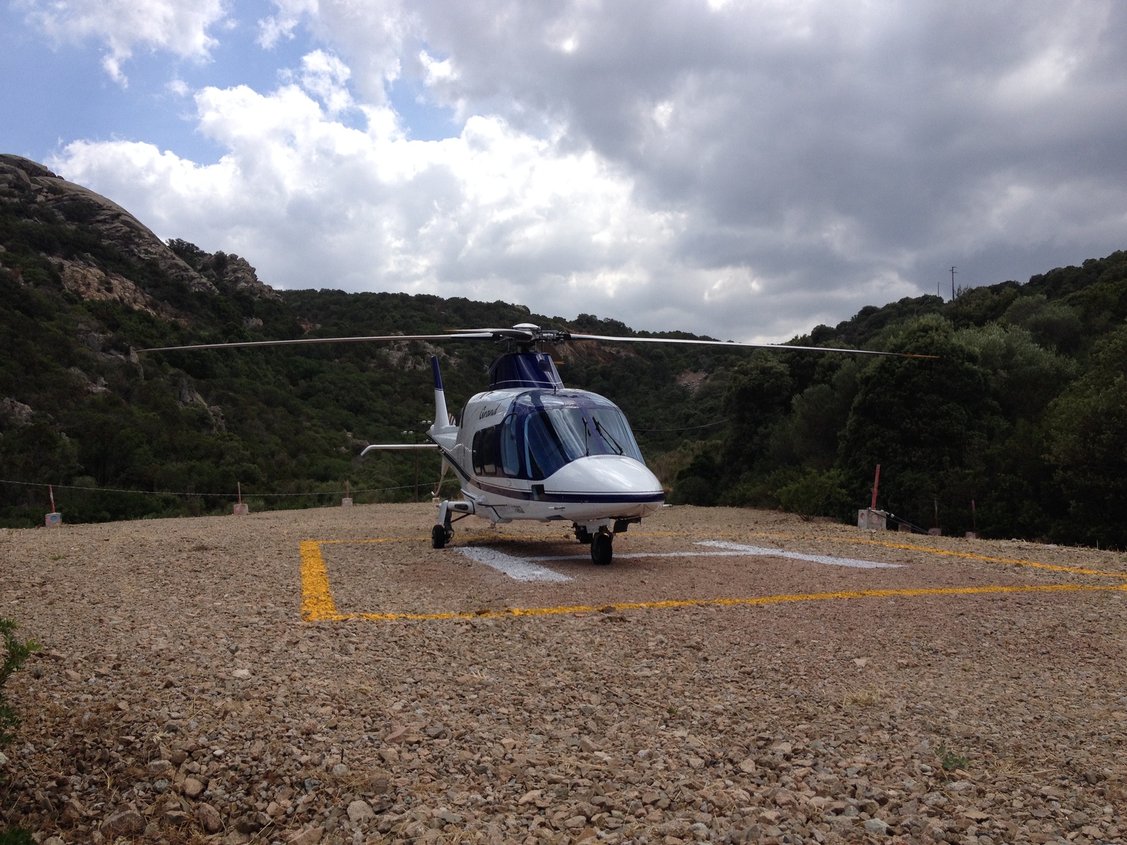 รูปถ่าย อิตาลี(Italy) ซาร์ดิเนีย(Sardinia) ปอลตูกวาตู(Poltu Quatu) 2015-06 20