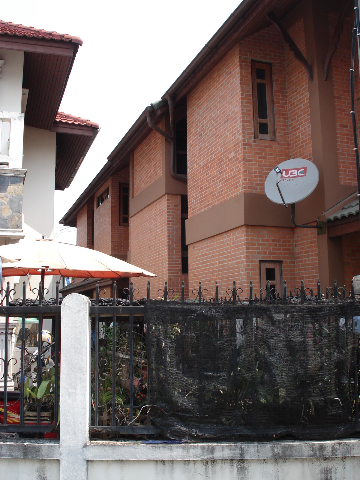 รูปถ่าย ไทย(Thailand) เชียงใหม่(Chiang Mai) ข้างในคุเมืองเชียงใหม่(Inside Canal) 2006-04 2