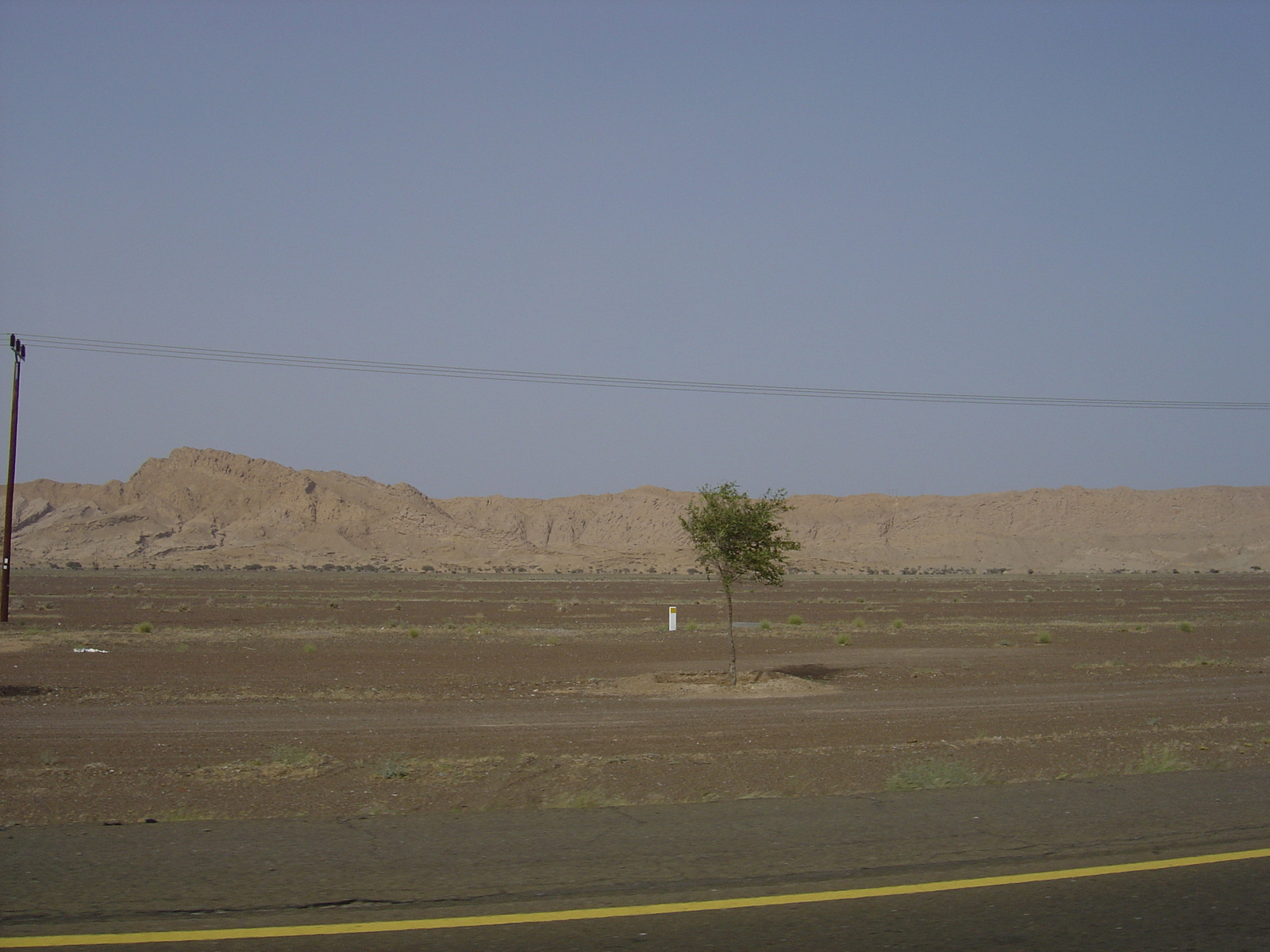 รูปถ่าย โอมาน(Oman) จากบูไรมิไปถนนโซฮาร์(Buraimi to Sohar road) 2005-03 25